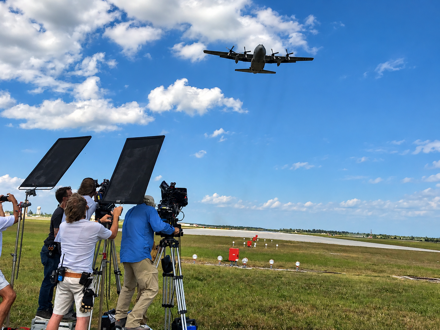 TVS Film Crew Captures Low-Flying C-130.png
