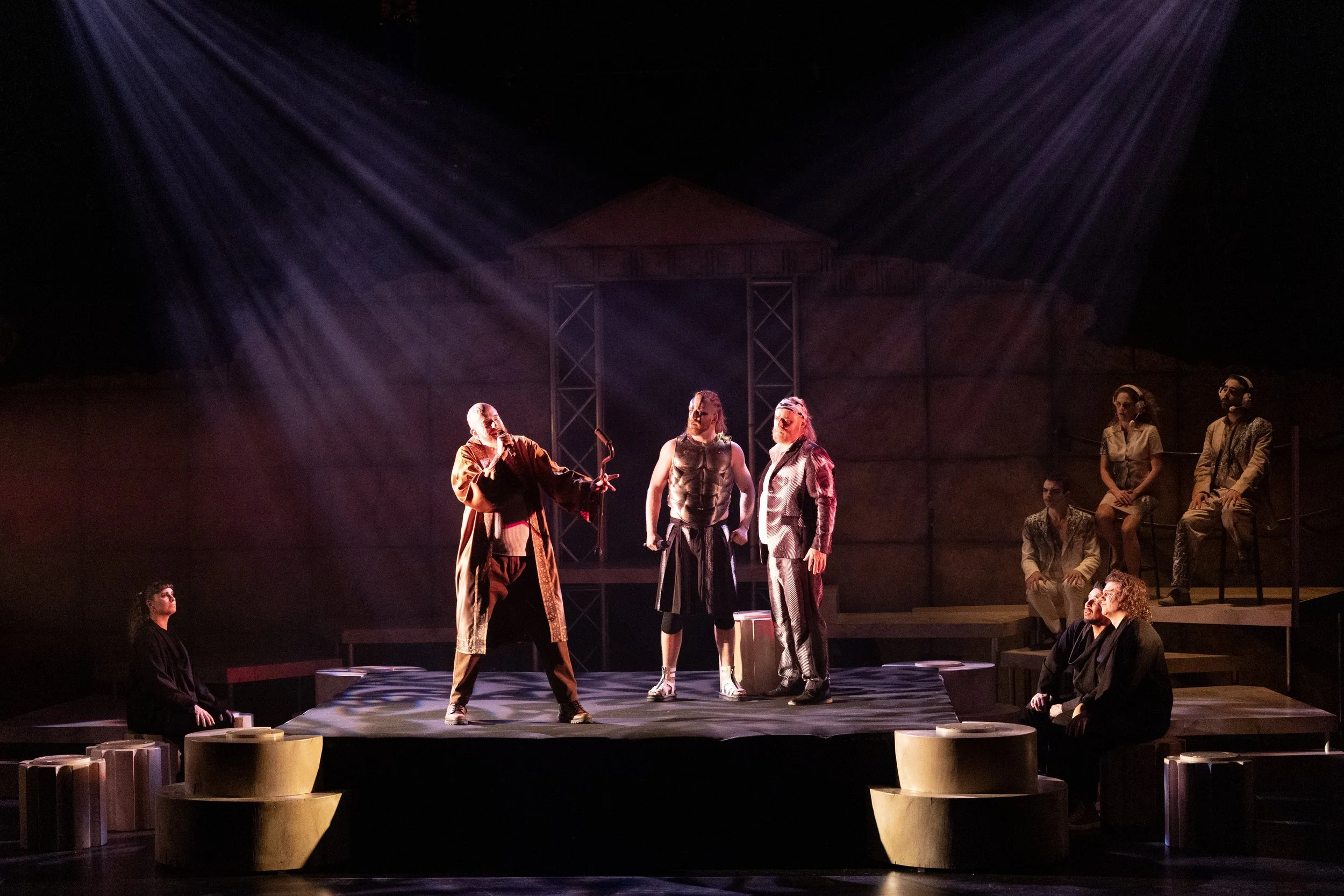 Agamemnon in the Ring ©Maryse Boyce