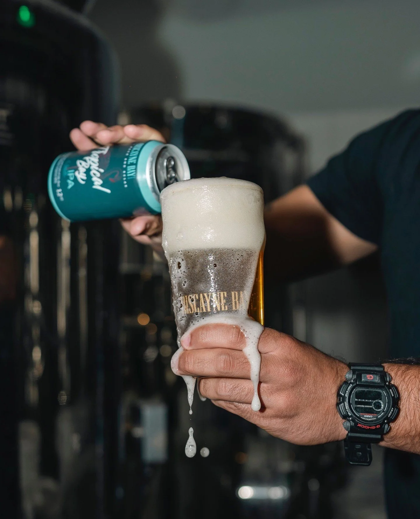 The flavor of Miami, in every pour. Happy Sunday! 🍺