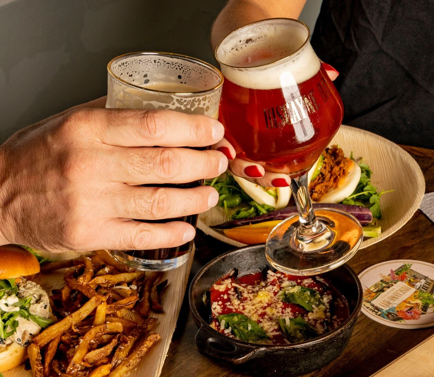 Cheersing to Valentine&rsquo;s Day! 🍻 Enjoy your favorite brews with your partner because there's nothing better than Biscayne Bay!⁠
⁠
#biscaynebaybrewing