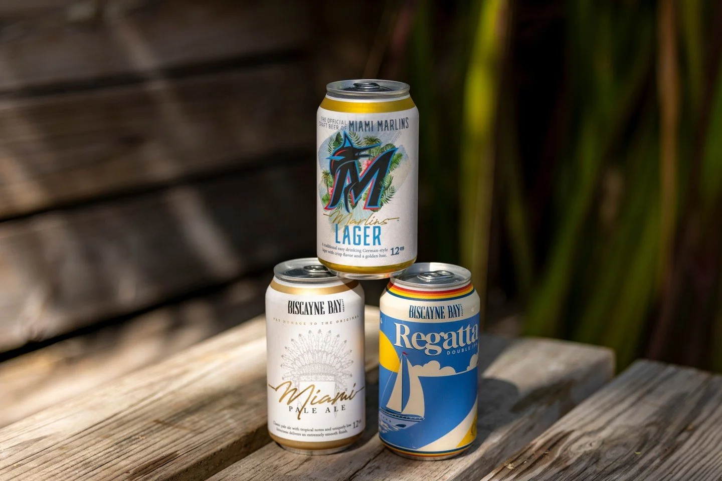 The perfect set-up for the perfect afternoon. Nothing but a good time with #BiscayneBayBrewing.