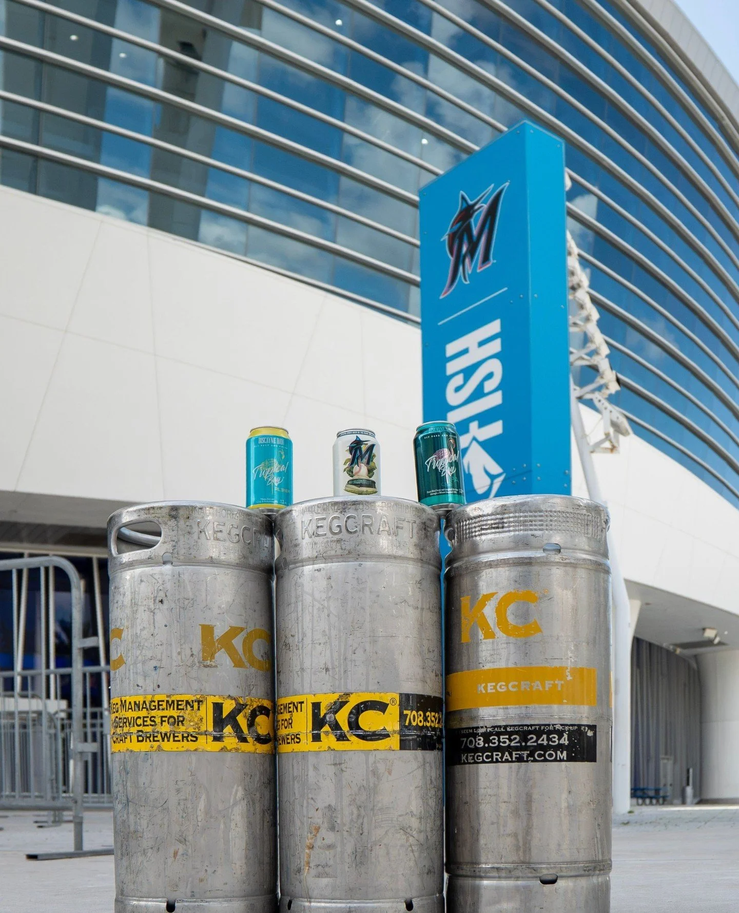 Three local favorites. One iconic ballpark. 🍺🌴 Catch the game with a refreshing Biscayne Bay Brewing beer in hand at loanDepot park. ⁠
#MiamiMarlins #MarlinsLager ⁠
#miami #craftbeer #beer #drinkcraft #beertime #drinklocal