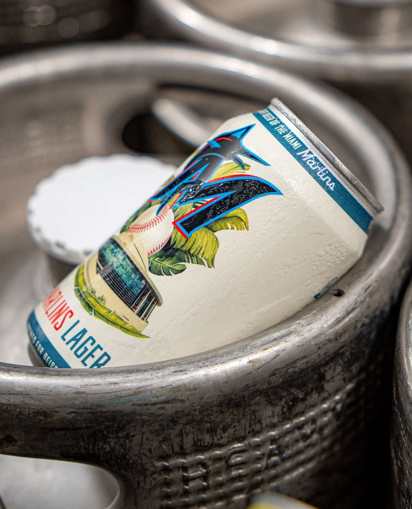 Game day calls for an ice-cold Marlins Lager. ⚾🍺⁠
⁠
#BiscayneBayBrewing #TropicalBayIPA #BrewedInMiami #CraftBeer #DrinkLocal #BeerASMR #CanningLine #BreweryLife