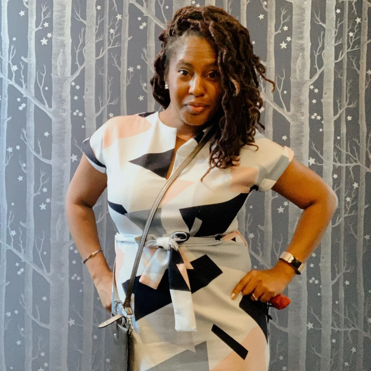 When that public bathroom wallpaper hits just right. 🤣 

Real talk: I look nothing like this right now. I&rsquo;m currently in athleisure wear running around with my 6-year old. Tuesdays mean legos, cookie baking, and kids Bible Beats (I still haven