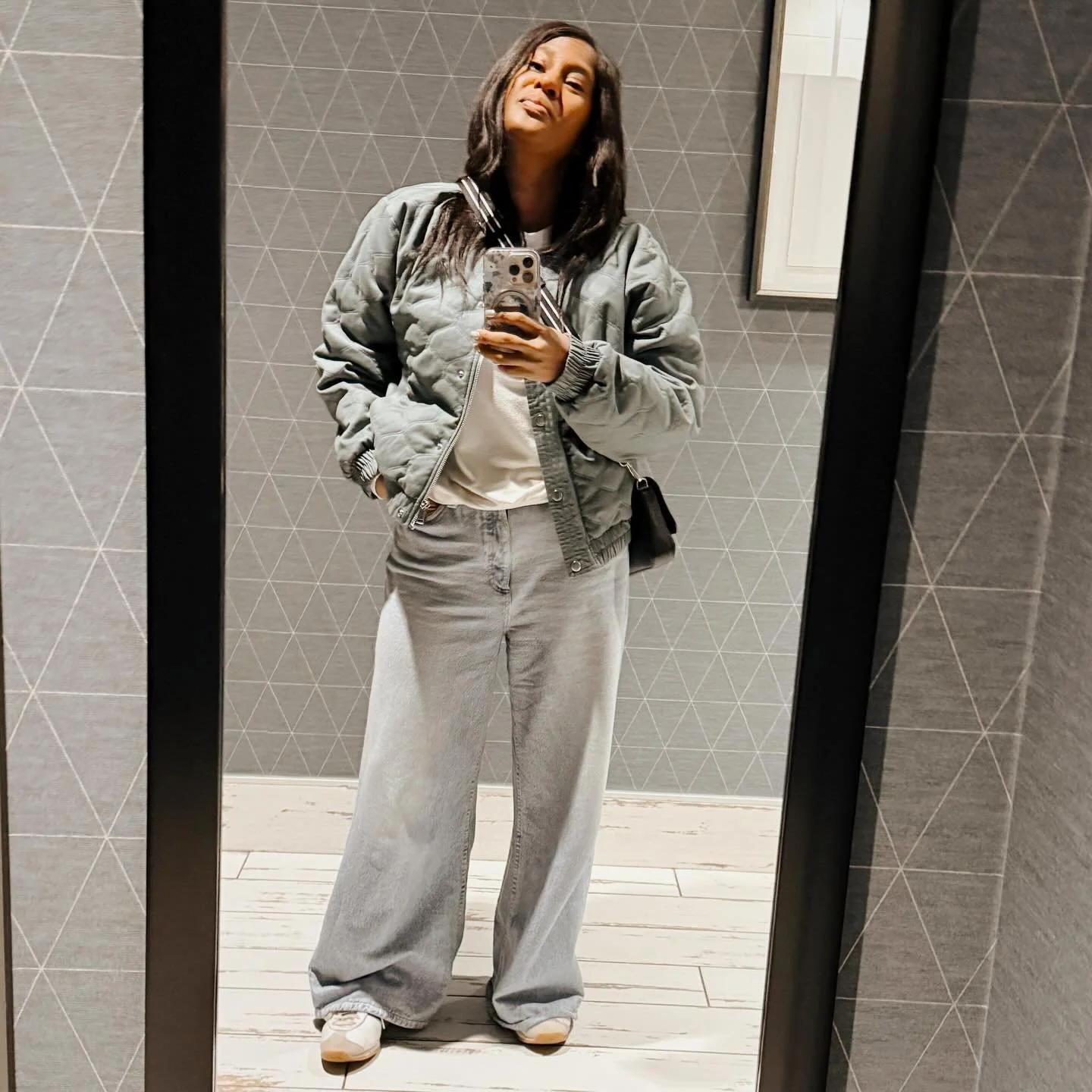 Kids went back to school today. 🙌🏾 Hallelujah! Found myself again over a solo breakfast and my Reclaim the Morning journaling time. 

Parents: on a scale of 1 to &ldquo;Won&rsquo;t He do it,&rdquo; how happy are you for the holiday break to be done