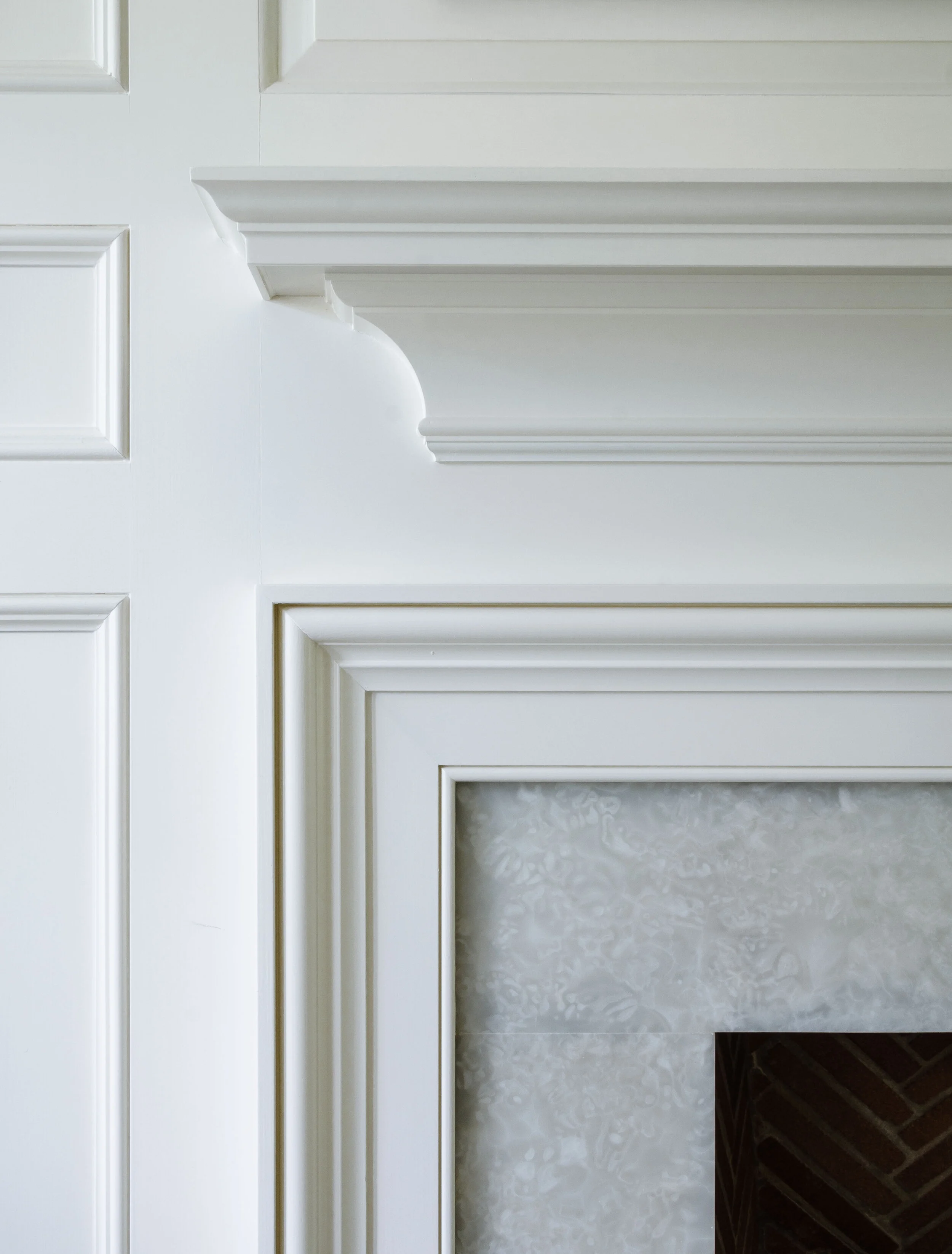 Georgian home in Greenwich CT, built-in shelving millwork detail