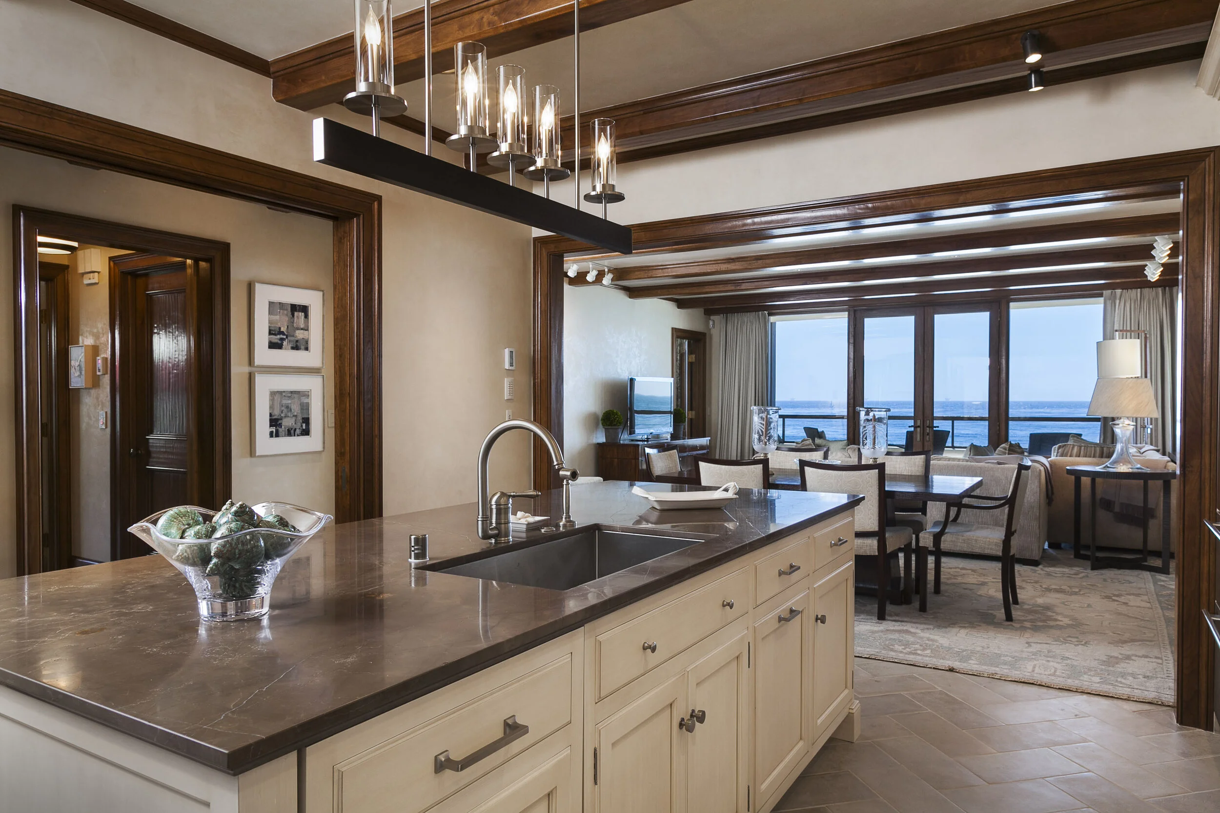 Colonial home in Greenwich CT, kitchen with two-tone cabinetry