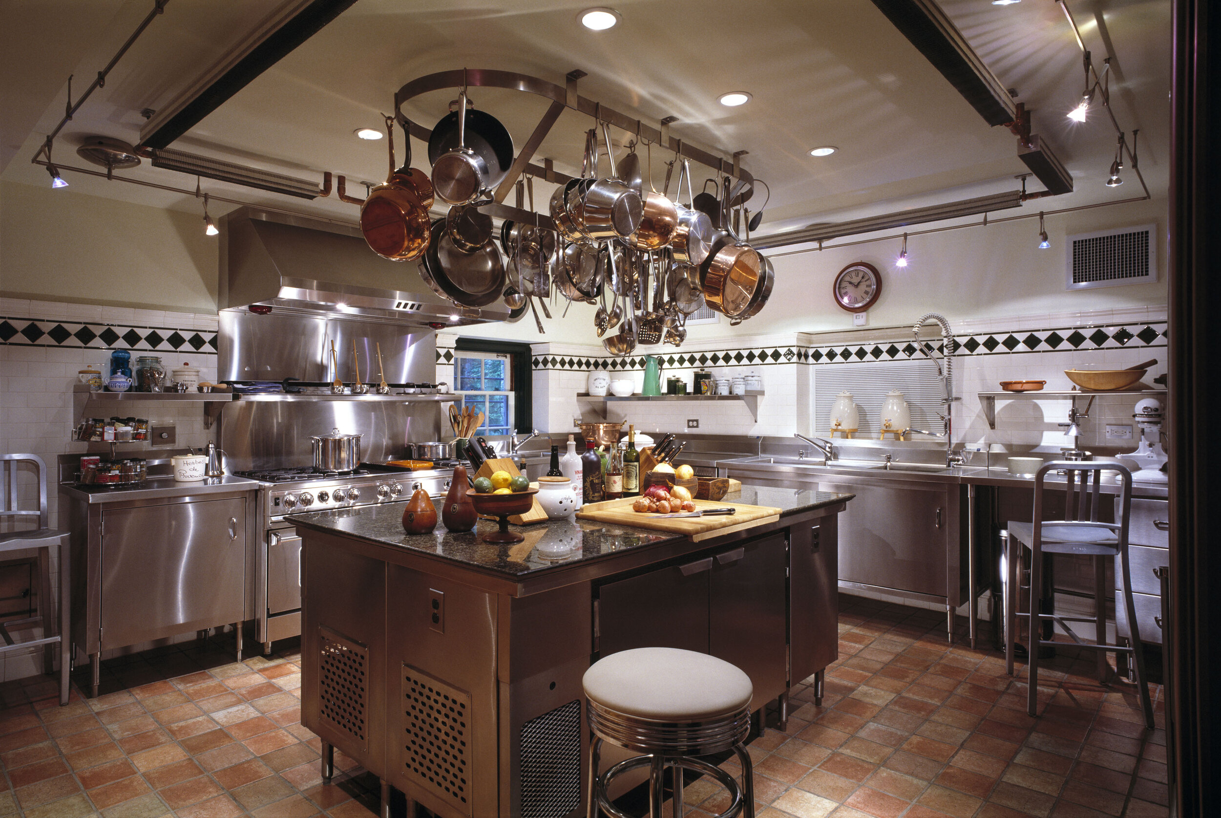 Colonial home in Greenwich CT, kitchen eat-in area