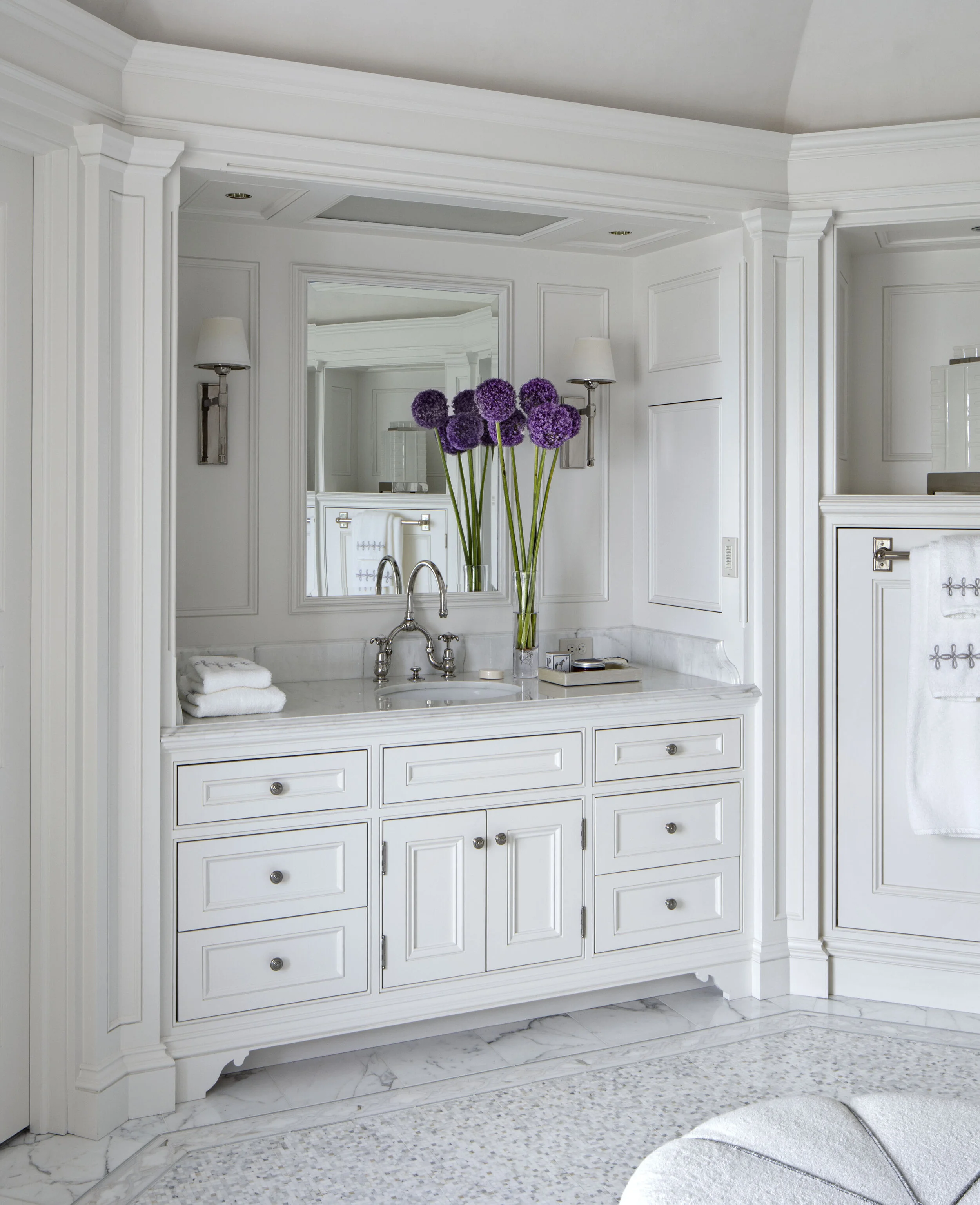 Colonial home in Greenwich CT, bathroom with marble tile