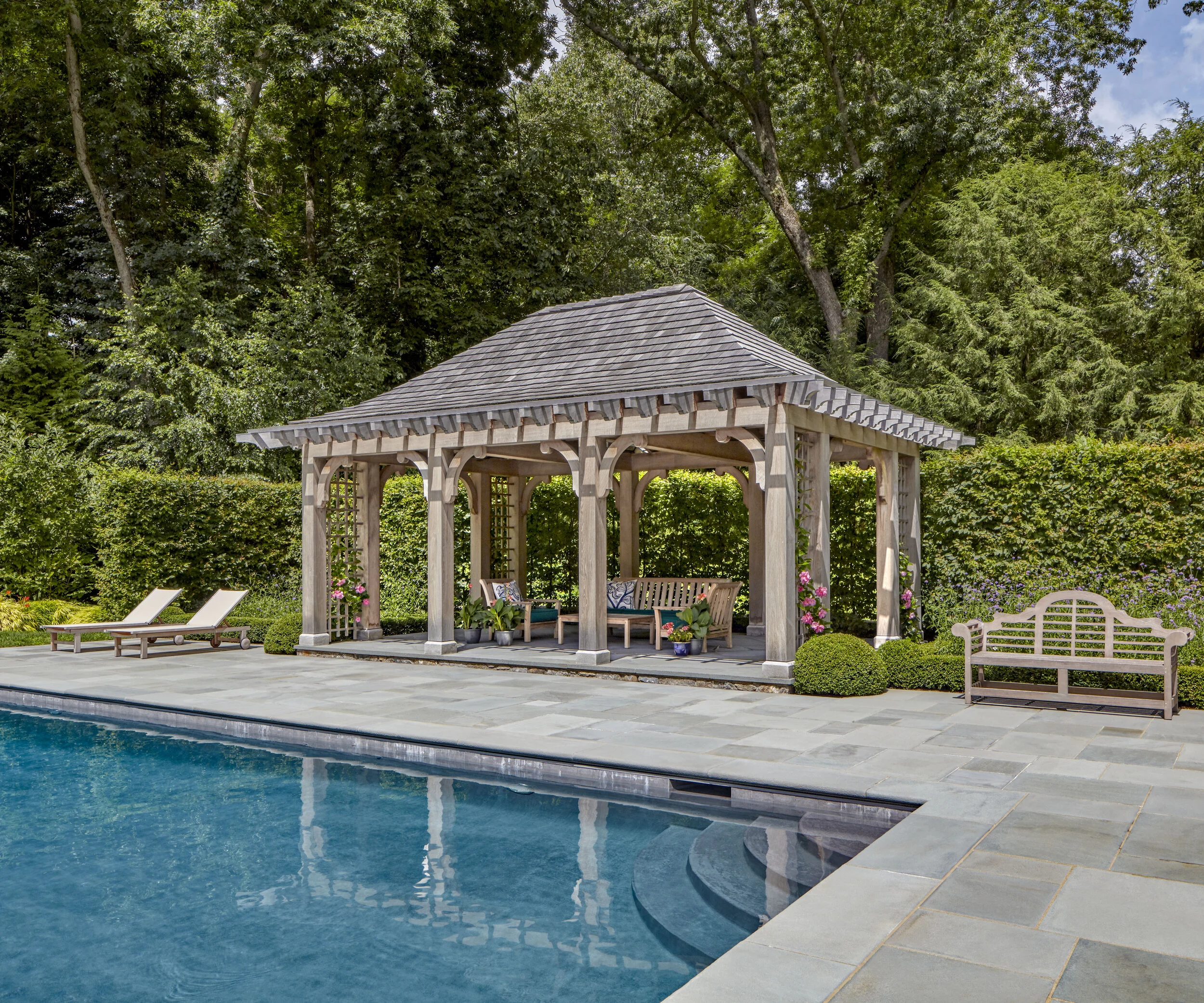 Georgian home in Greenwich CT, outdoor living terrace