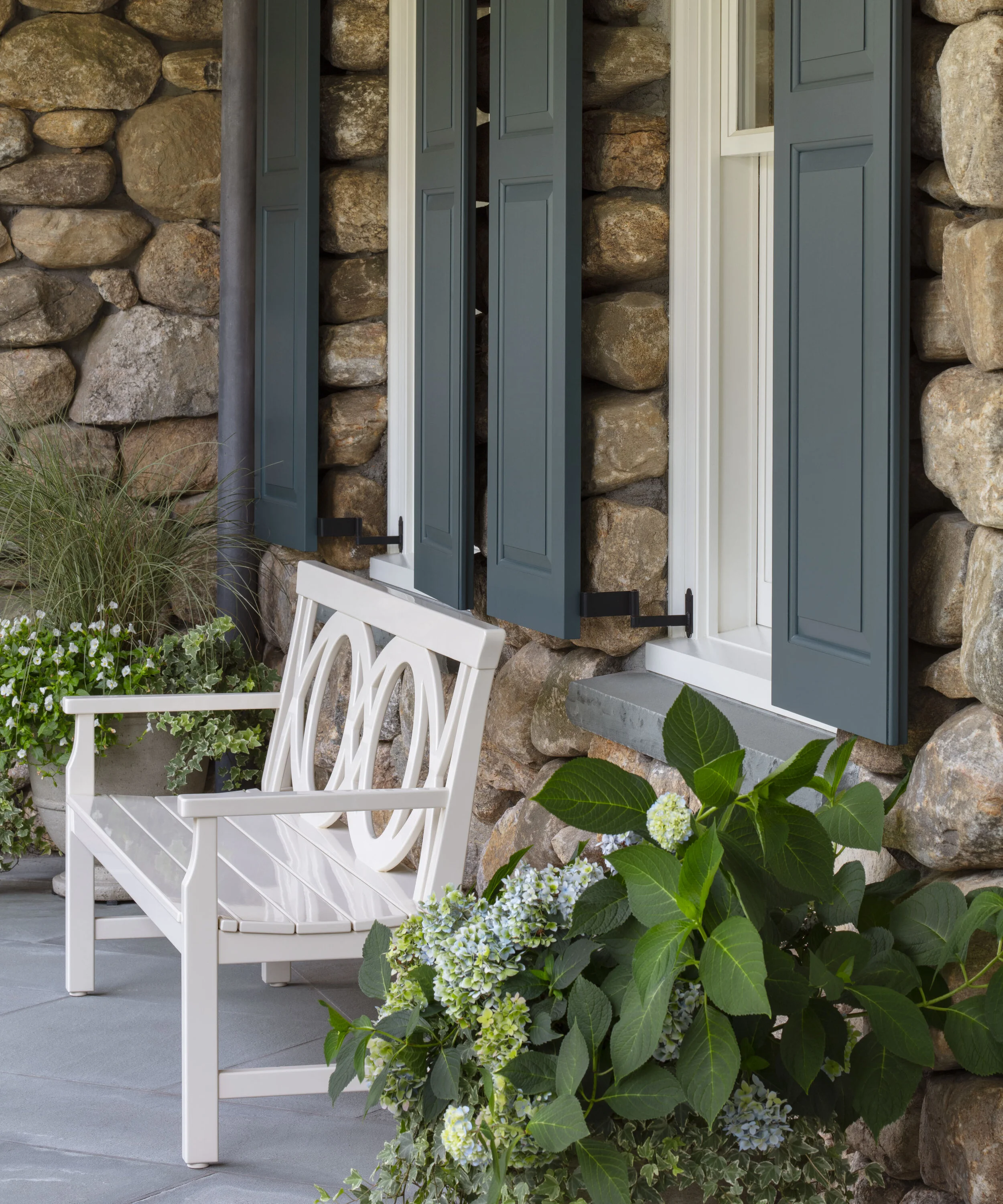 Georgian home in Greenwich CT, outdoor summer kitchen detail