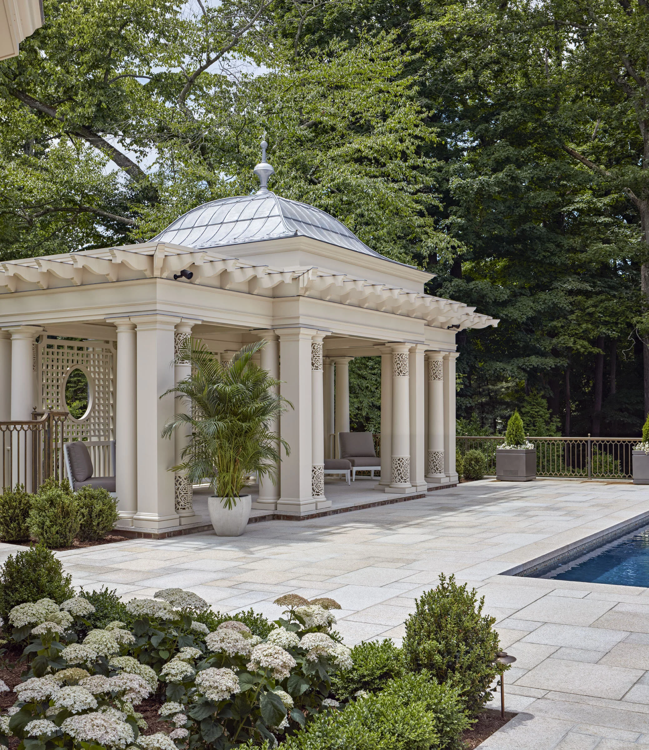 Georgian home in Greenwich CT, outdoor lawn terrace