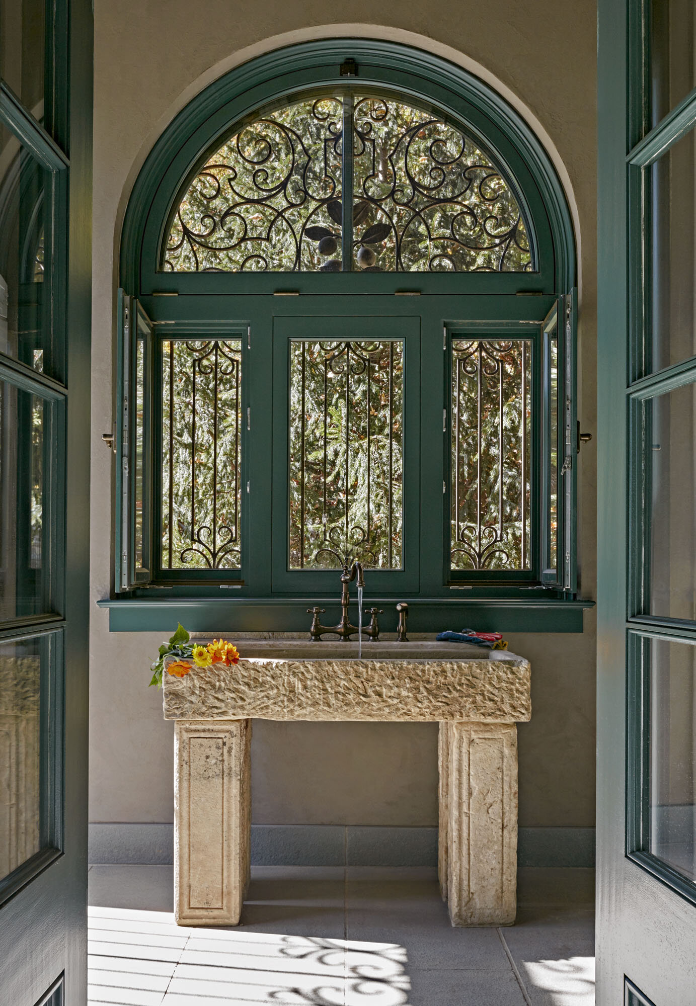 Georgian home in Greenwich CT, sitting room window detail