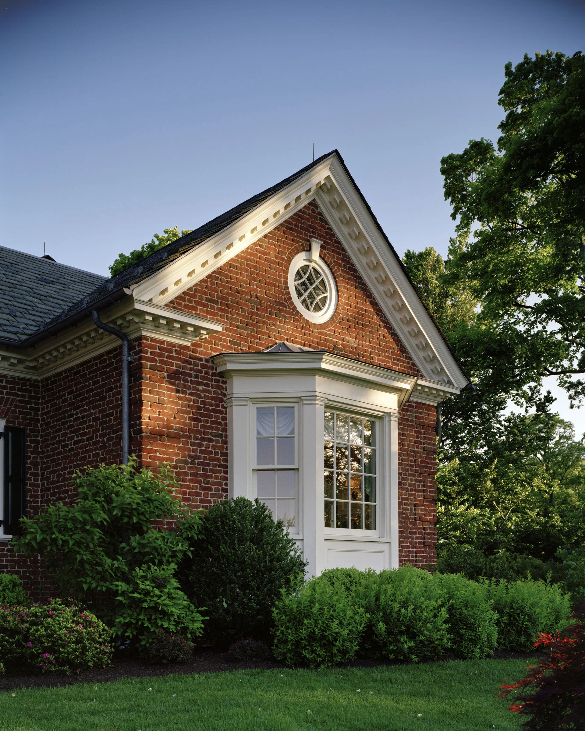 Georgian colonial home in Greenwich CT, sunroom windows detail