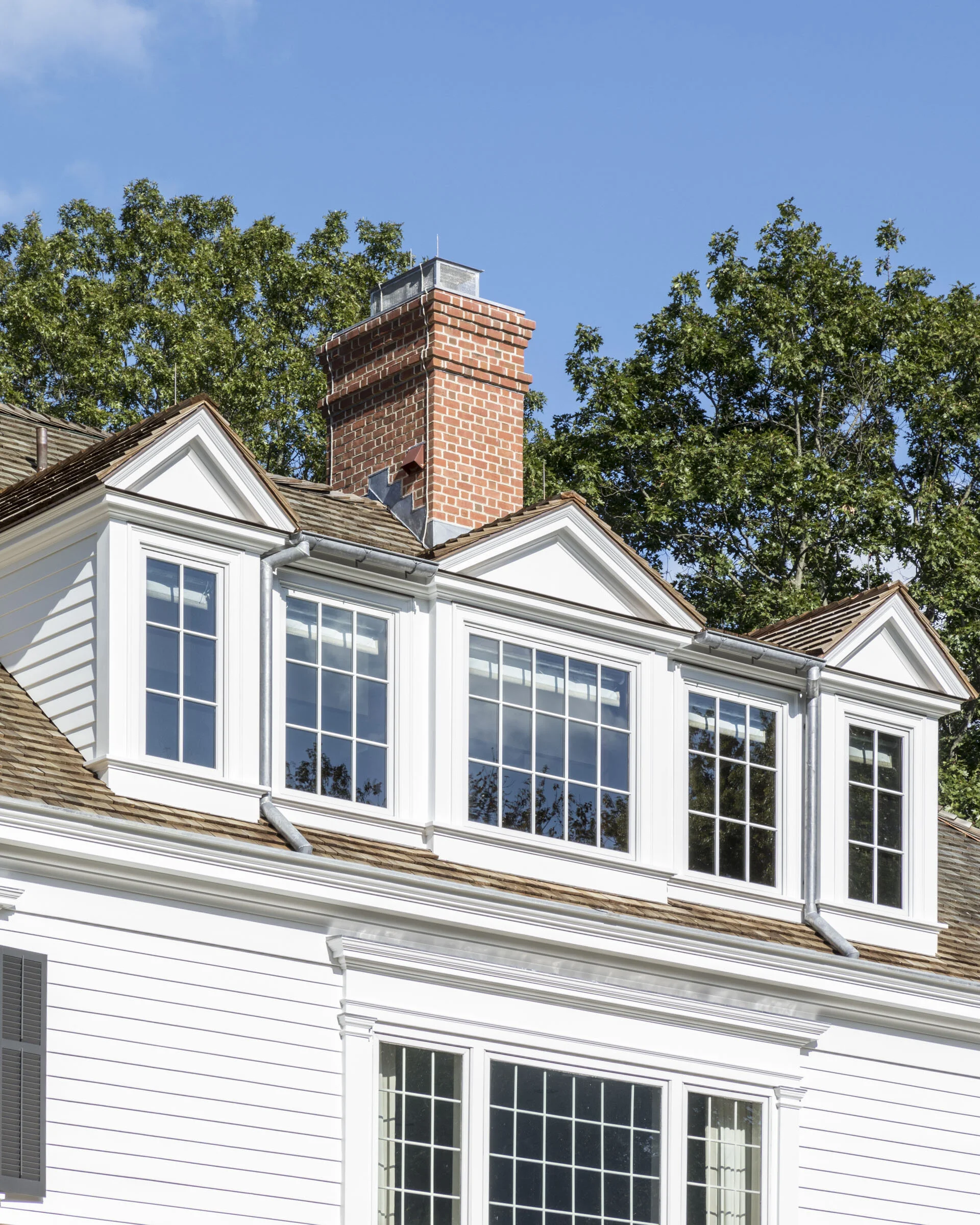Georgian home in Greenwich CT, interior arched window