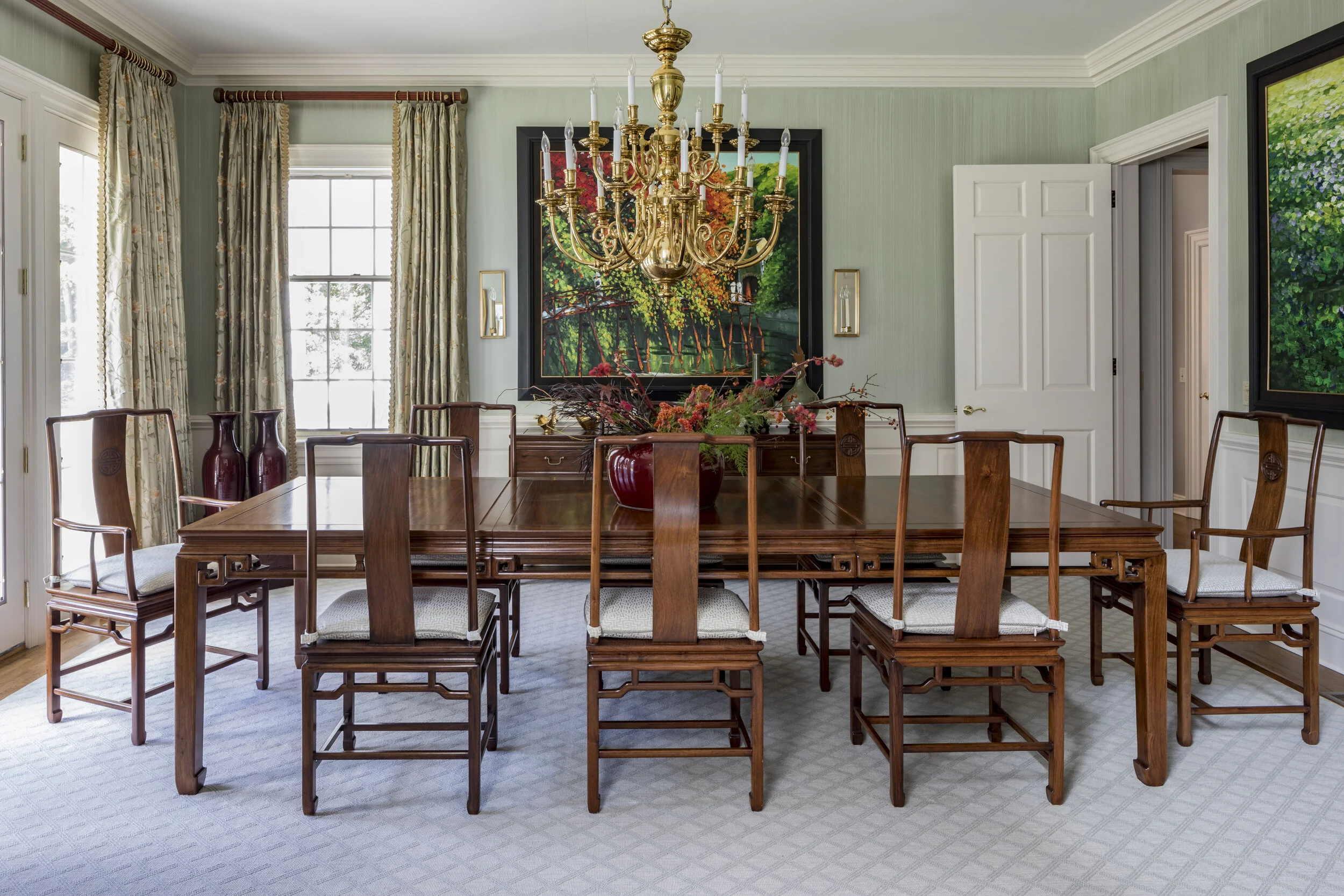 Georgian home in Greenwich CT, dining room crown molding