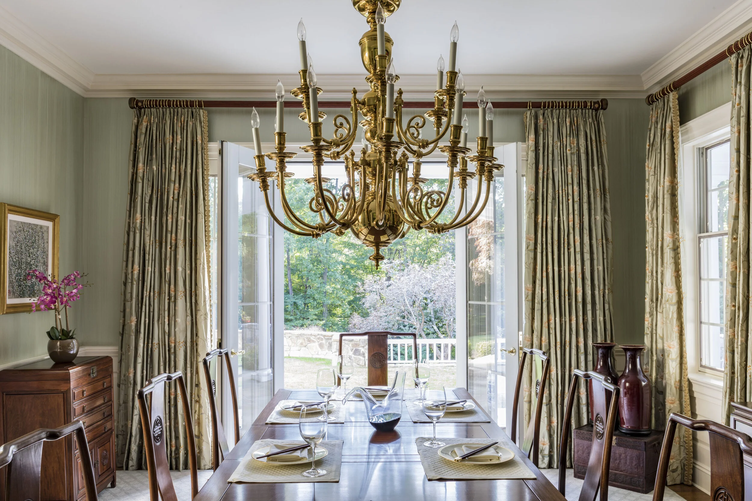 Tudor home in Greenwich CT, dining room beamed ceiling
