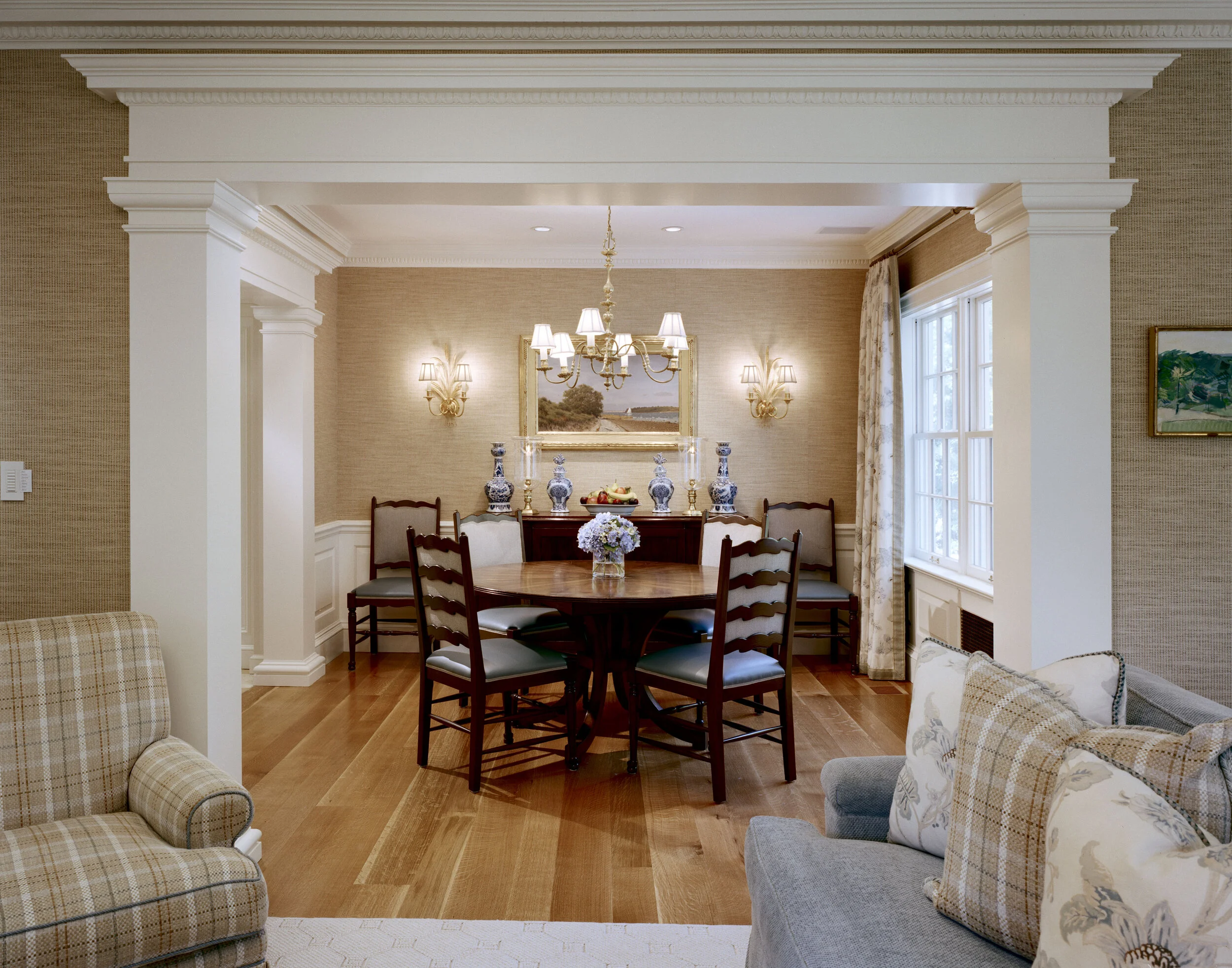 Colonial home in Greenwich CT, dining room banquette