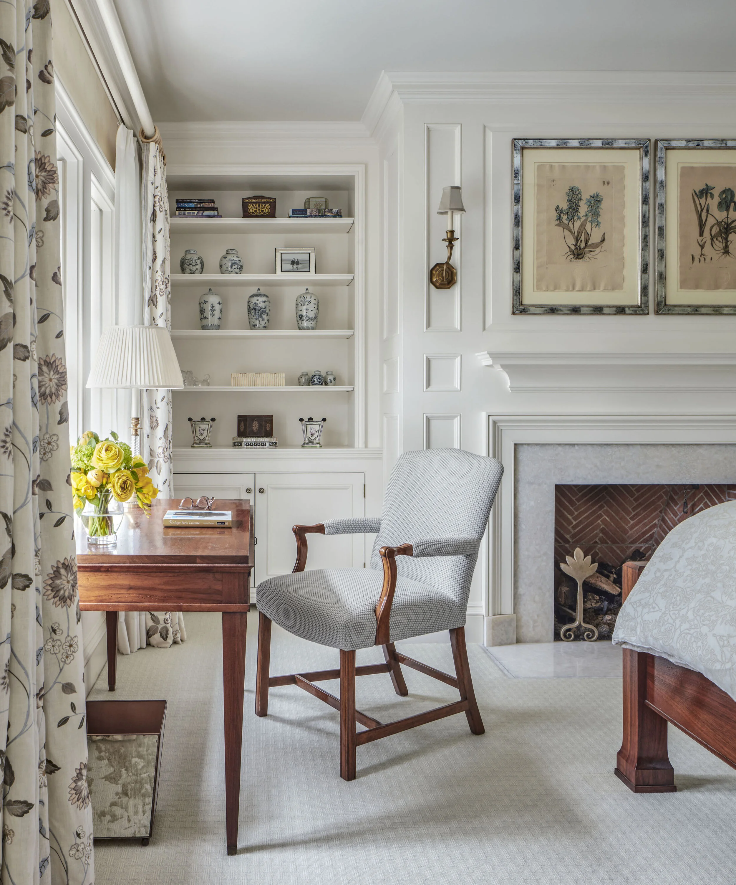 Georgian home in Greenwich CT, home office library