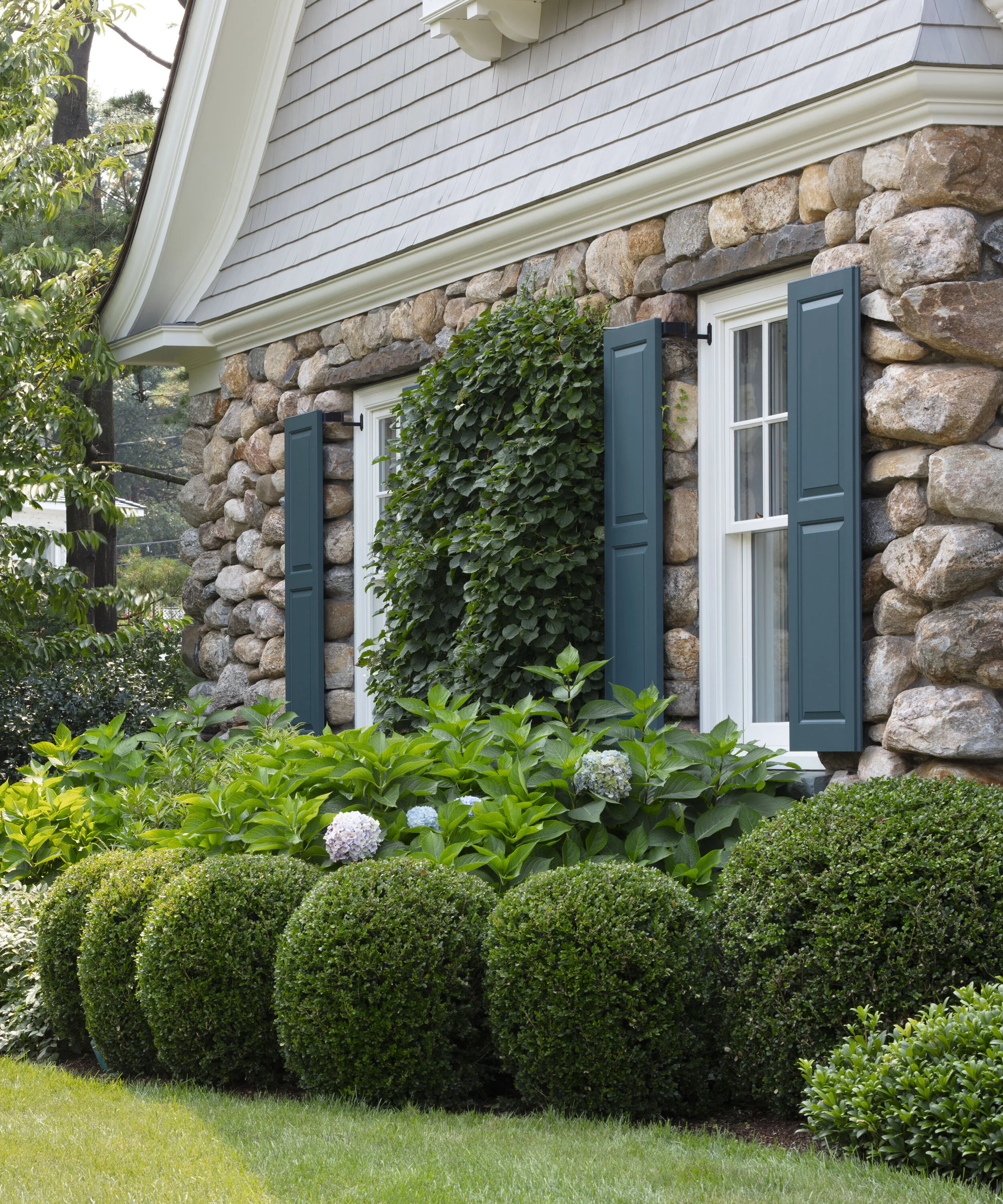 Colonial home in Greenwich CT, exterior front elevation