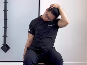 cervicale stretching trapezio