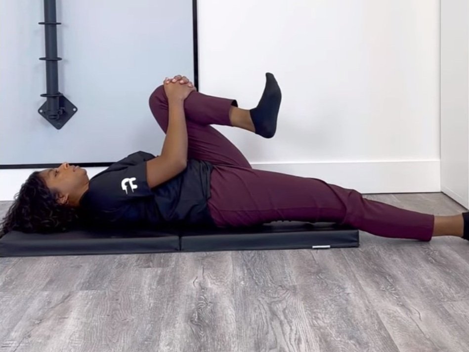 Single Leg Knee to Chest Stretch — Rehab Hero