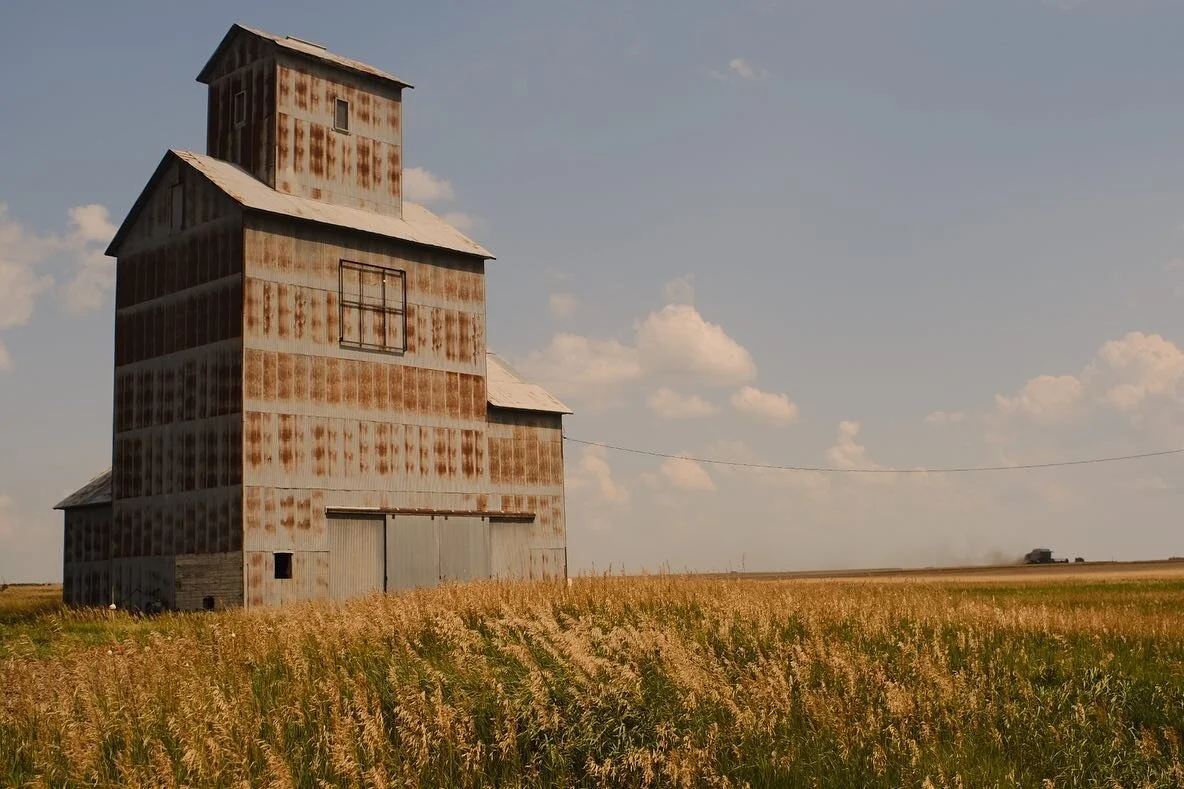 Traveling through Kansas to Omaha for the holiday weekend and loving working with some vintage and retro lenses on the road less traveled. 

X-Pro3
Various lenses
Heartland of Kansas

#10yearsofxmount #myfujifilmlegacy #vintagelenses #retrolenses #ro