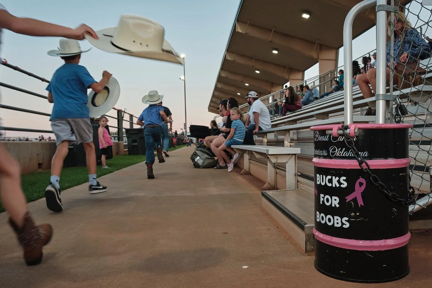 BCSOK presented first &ldquo;Rhonda Lawson Survivor Award&rdquo; to Rhonda Lawson at the Chickasha Rodeo tonight.  Please help this organization support Breast Cancer prevention through free early detection and caring support. 
&hellip;
@bcsoklahoma 
