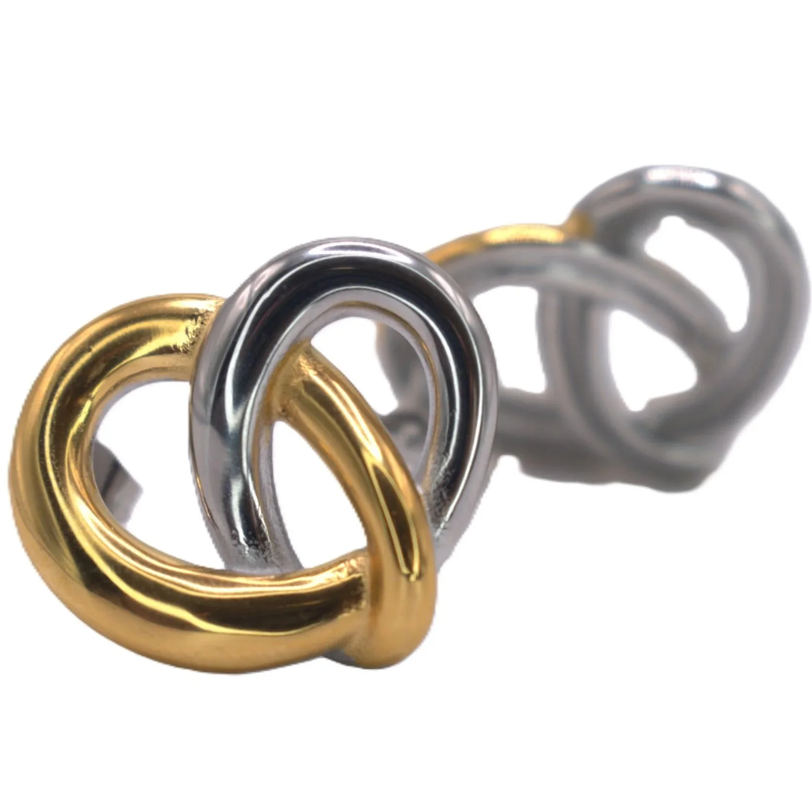 Amour Twist Heart Hoops