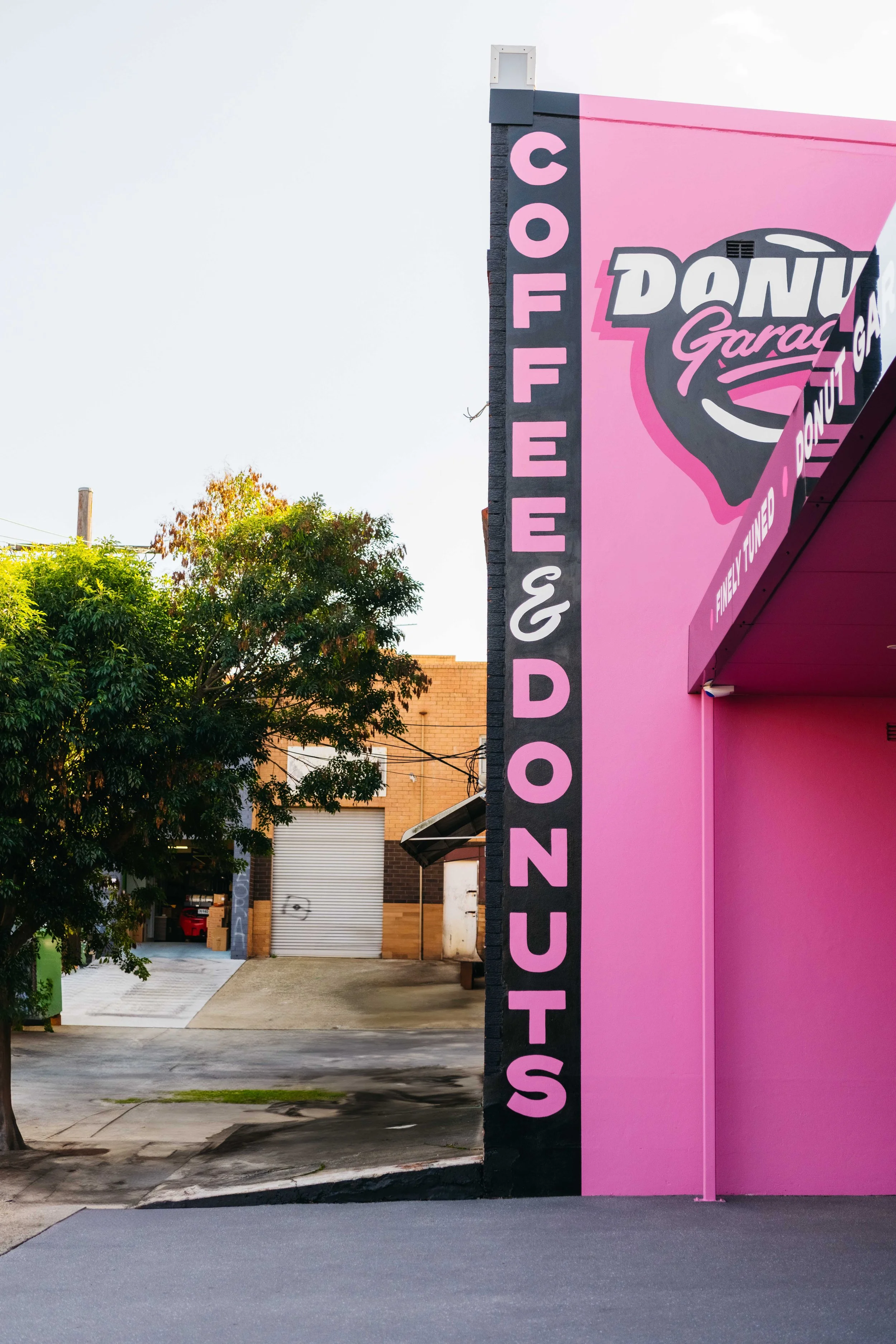 240704-DonutGarage-UberEats-Venue-HighRes-0011.jpg