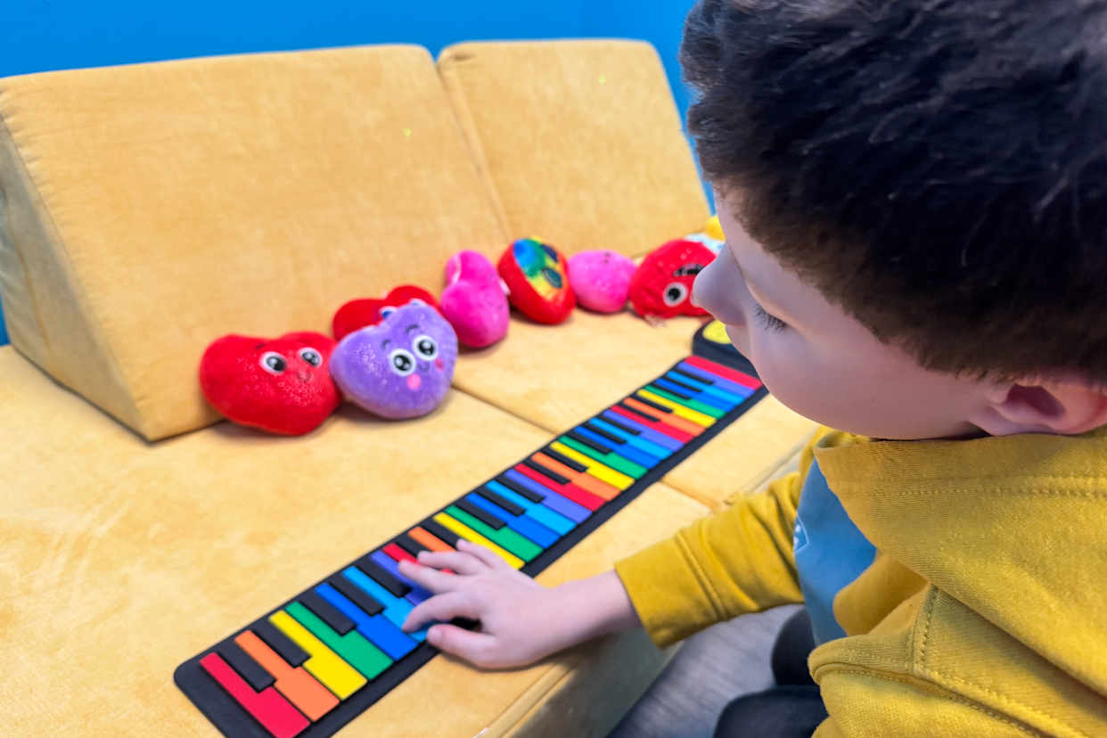 25 Love Songs for the Perfect Valentine’s Day Playlist