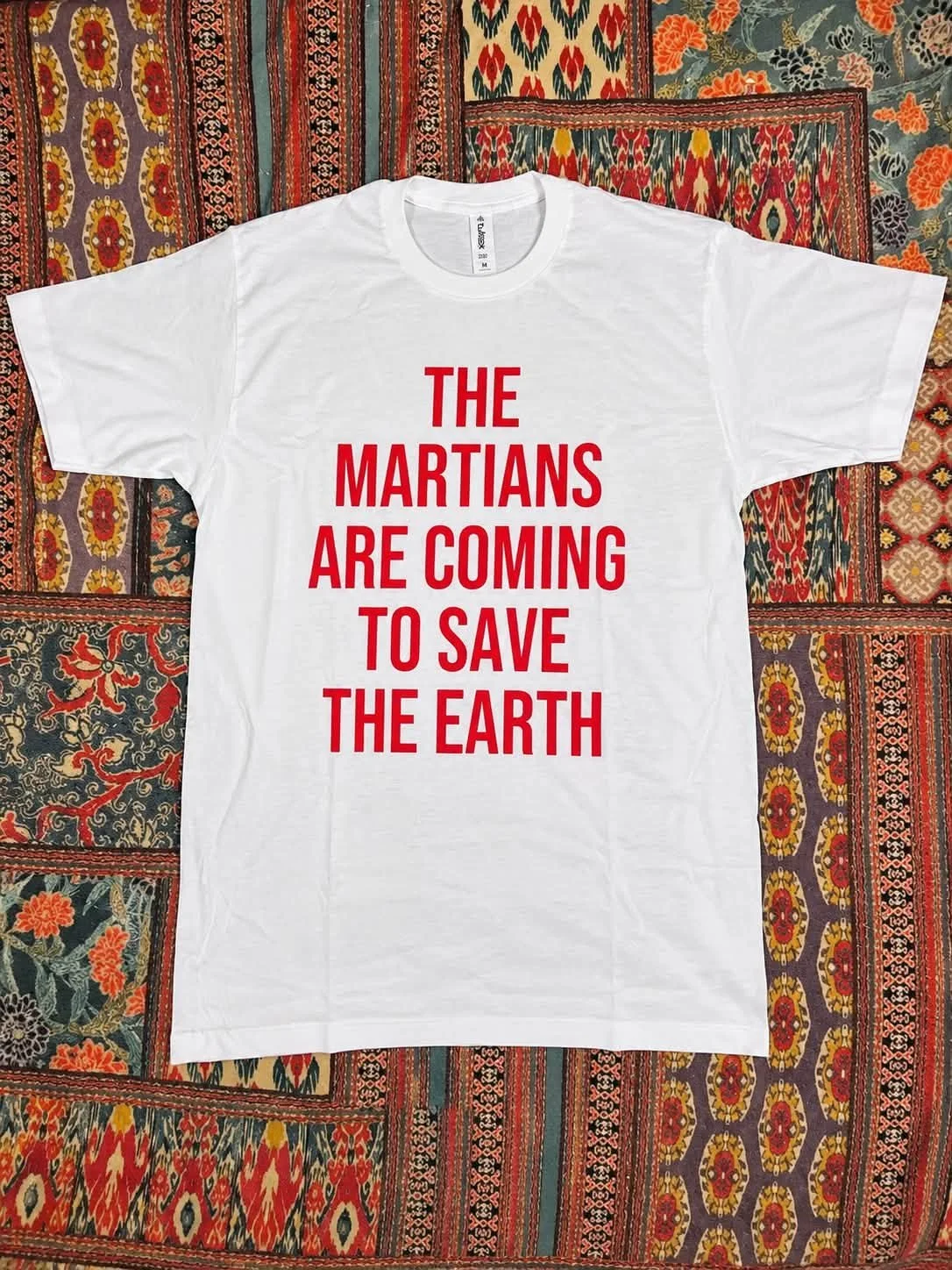 THE MARTIANS ARE COMING-WHITE TEE SHIRT