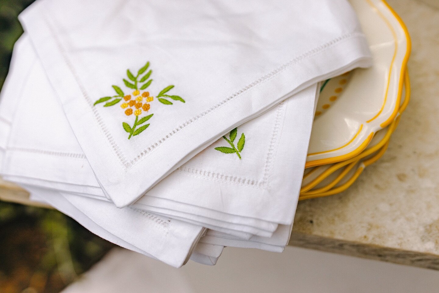 Hand made with love the beautiful hand stitched flowers on 100% cotton Summer in the Hamptons collection napkins 🌿🌼🌾