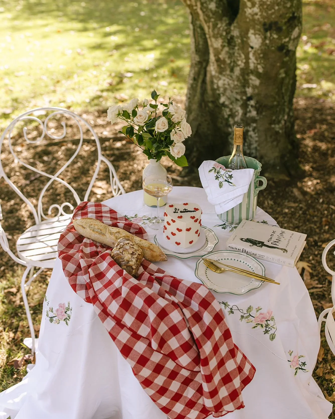 Proposals ,Romantic Dinners , Birthdays our cottage set with the right accompaniments can be the perfect setting 💍🥖🥂🍾