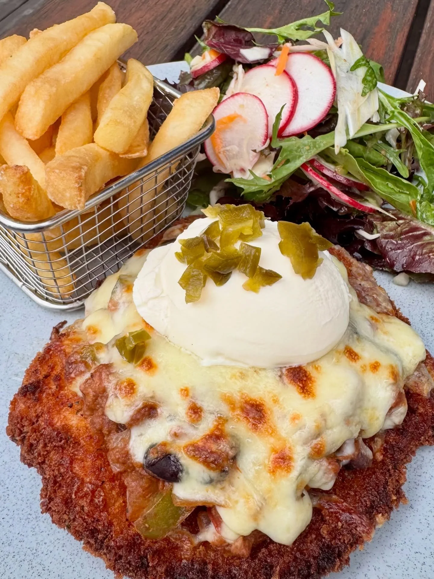 ‼️ Smoked Chilli Schnitzel is only available this weekend ‼️Don&rsquo;t miss out ‼️

#centralcoastfoodies #centralcoastfoodie #centralcoastdining