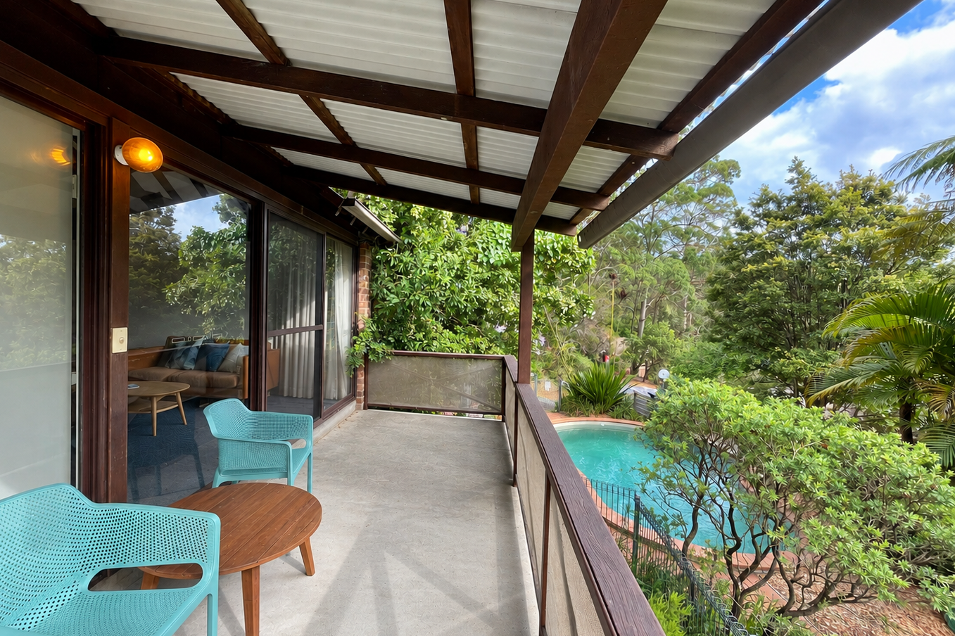 Villa Verandah With Pool.png