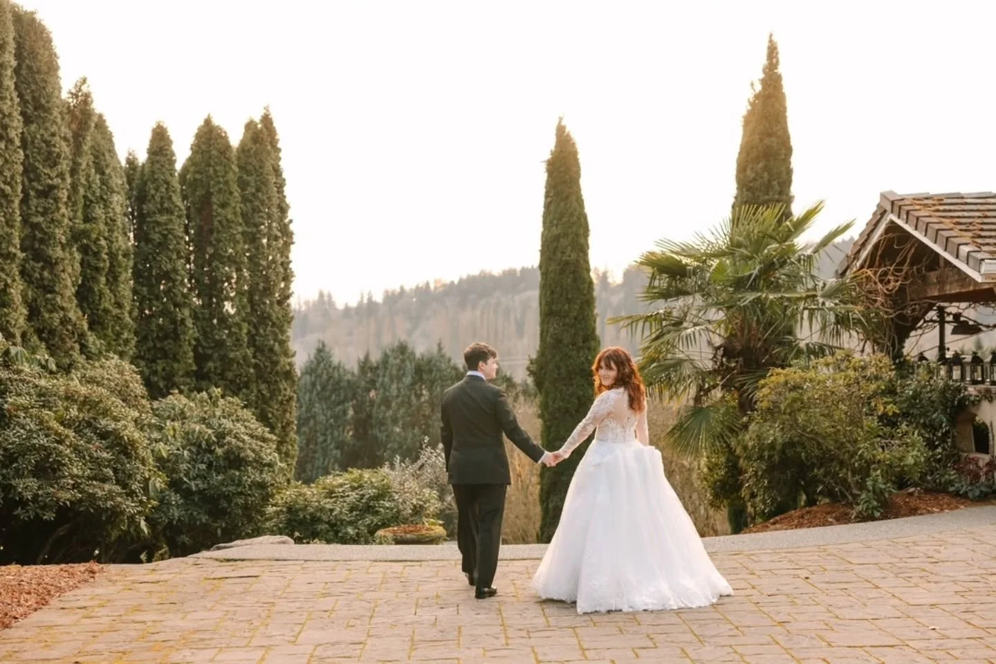 Happy 1 year anniversary to this incredibly sweet couple.

Cheers to a day that was filled with so many gorgeous details, tears and glorious sunshine.

So proud to have this wedding featured in the current Washington Wedding Day magazine 

Also fille