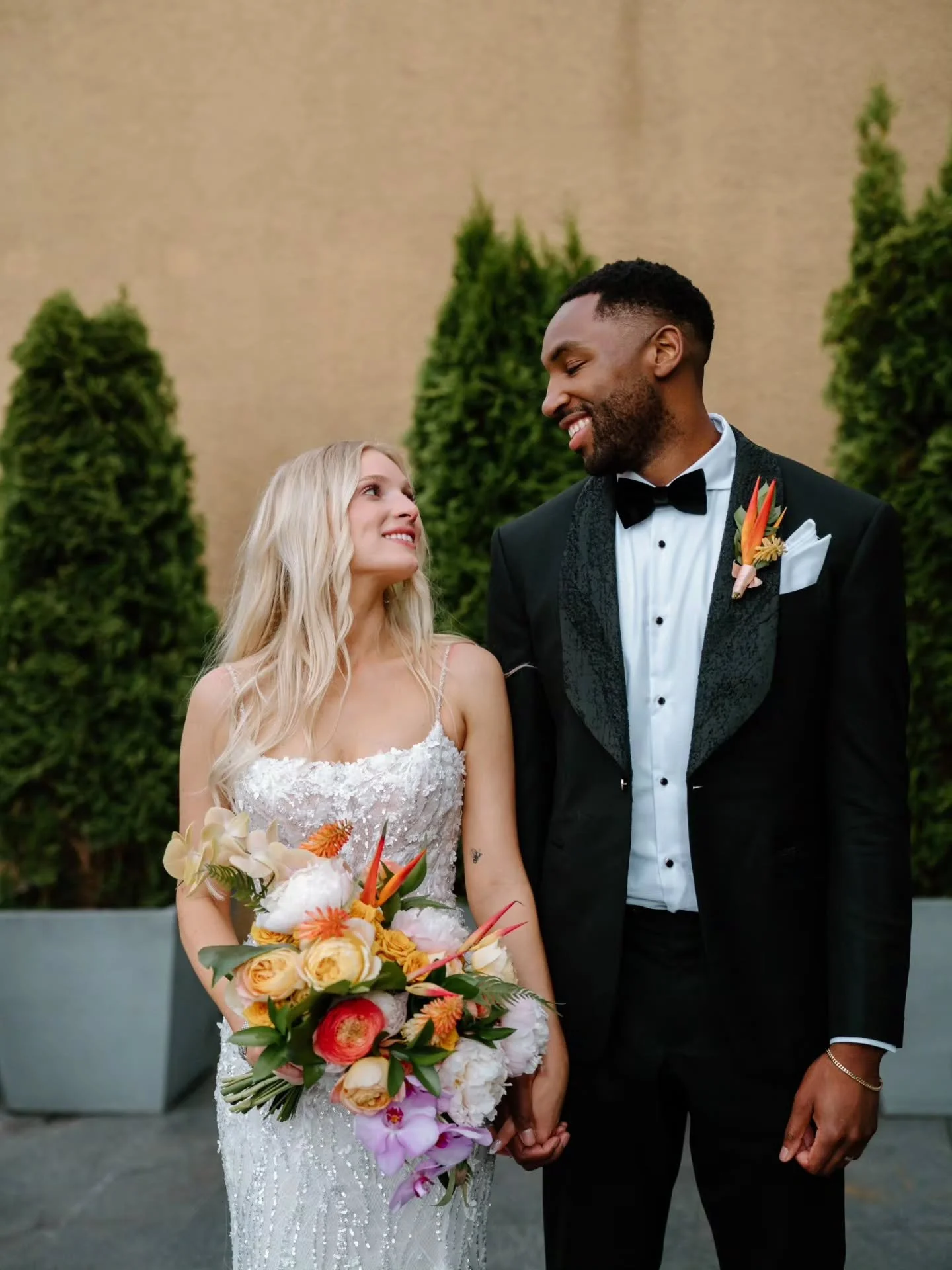 A bit of classy Palm Springs style in the heart of Seattle. 

Classic black dresses and black tuxedos provided the perfect backdrop for the tropical florals at S&amp;J's wedding last June. 

Venue: @edgewaterhotelweddings
Photographer/Videographer: @