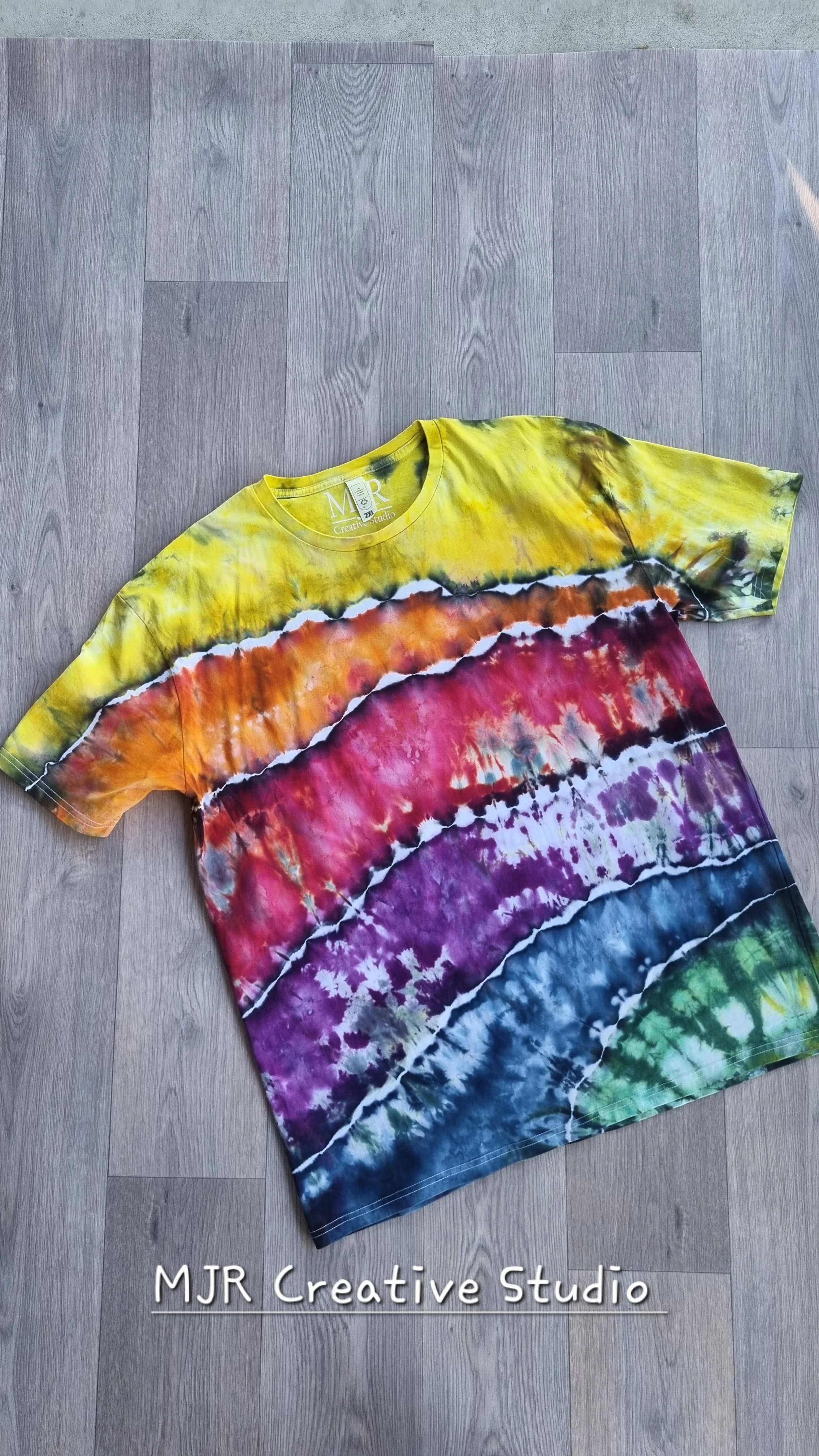 Rainbow Waves, Adult 2XL
