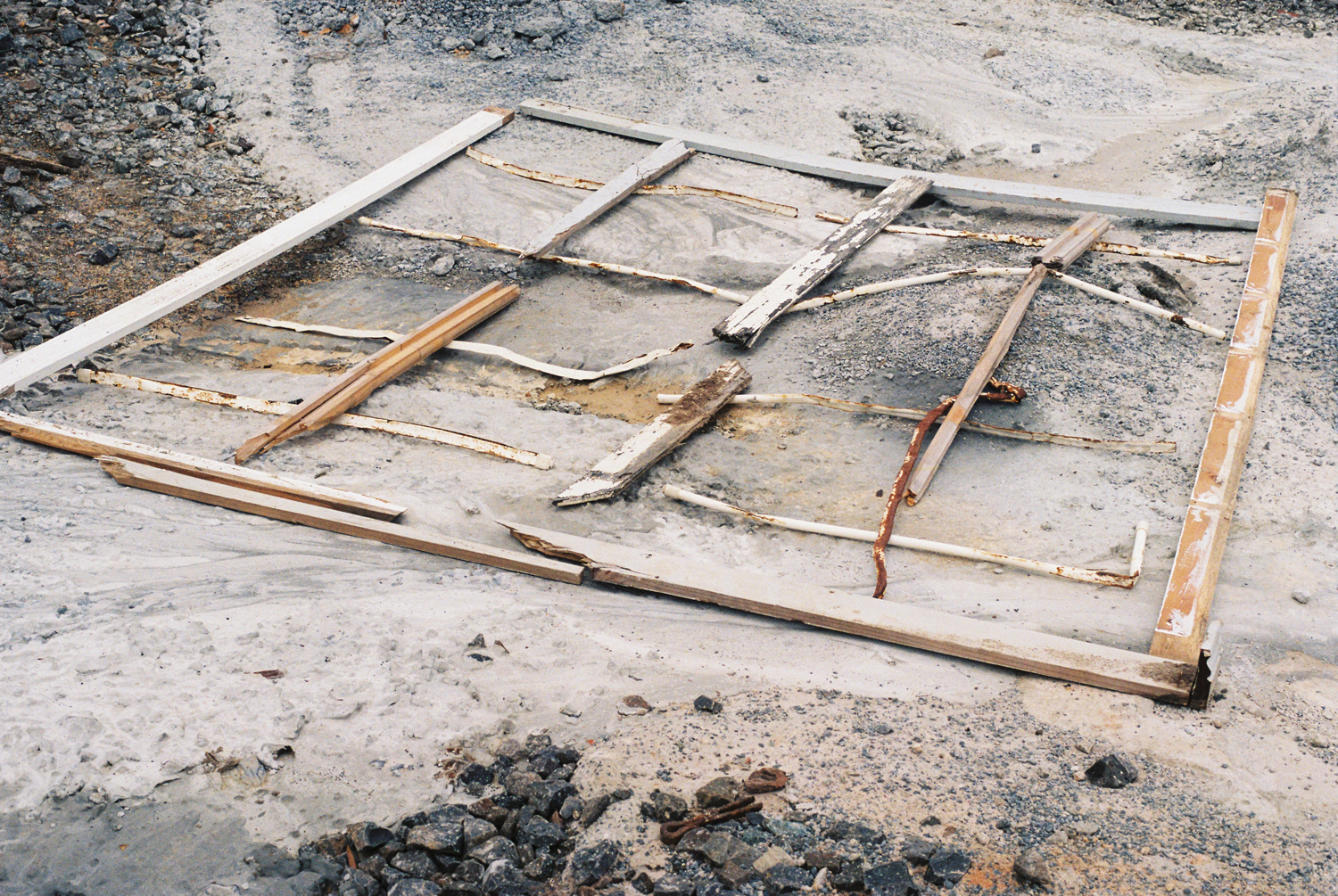 A documentation of an archaeological grid, mapping the surface at a site with found materials
