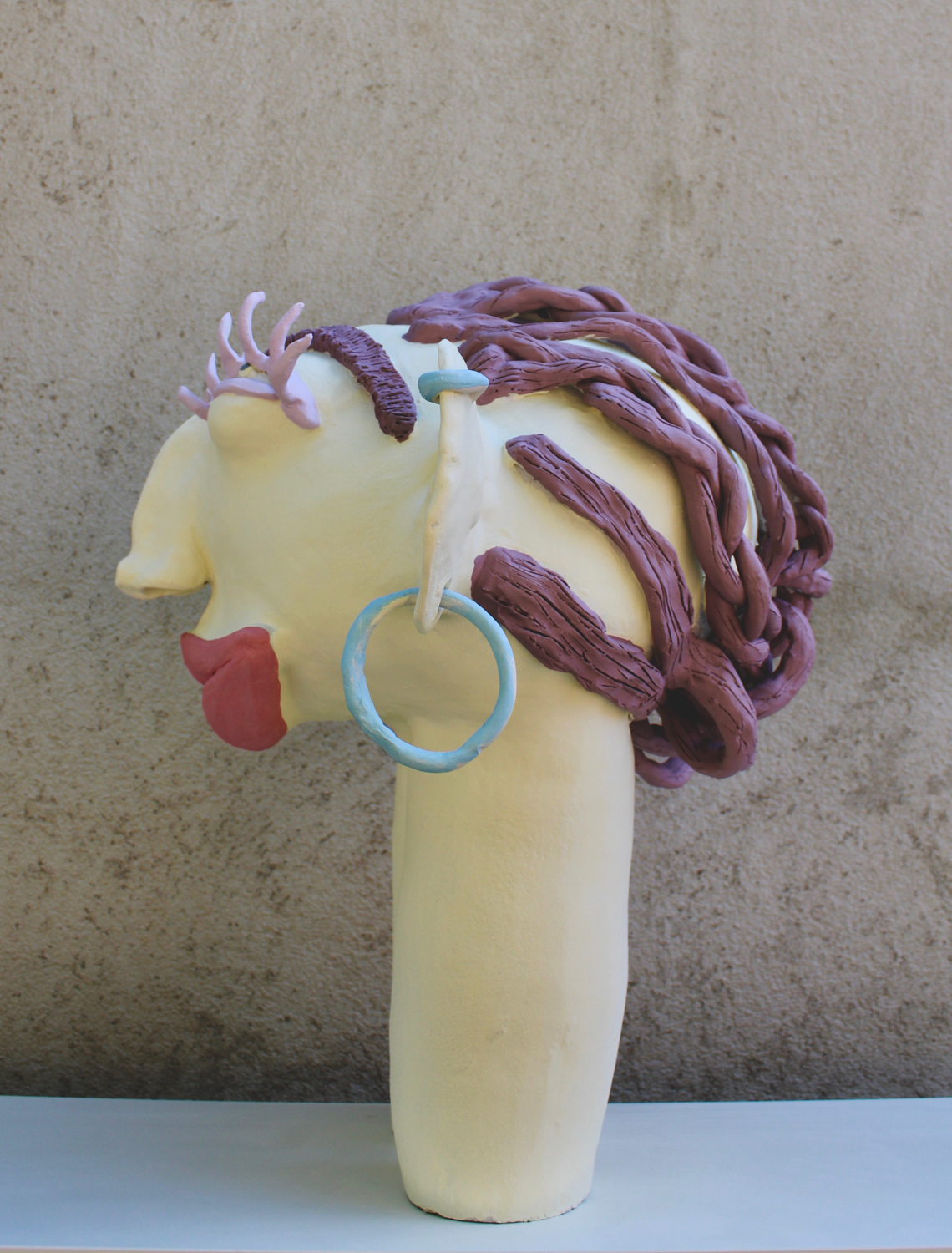 Free-standing portrait sculptures