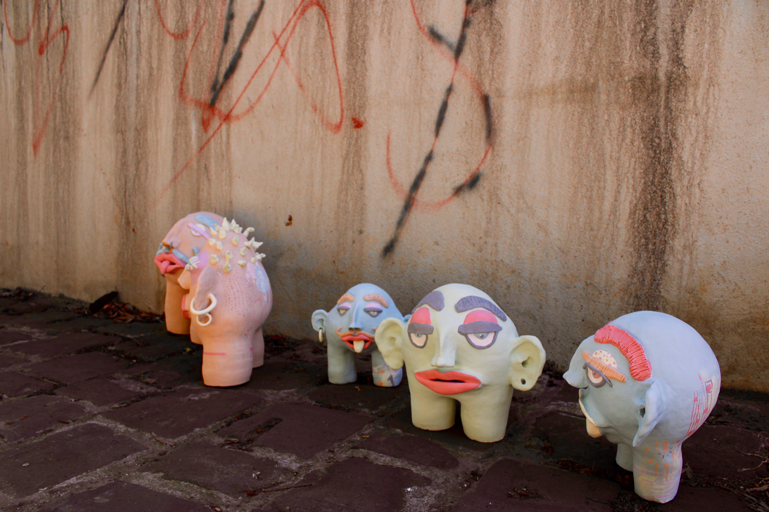 Free-standing portrait sculptures