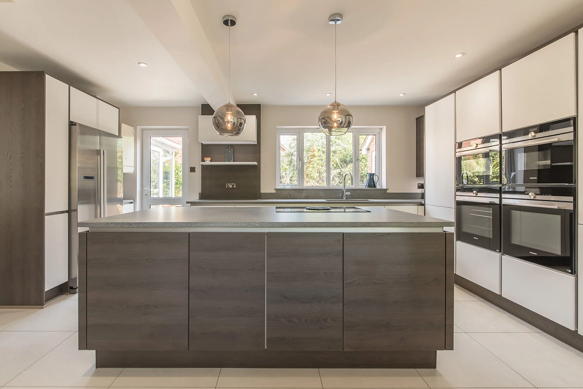 Contemporary White & Grey Kitchen in St Albans