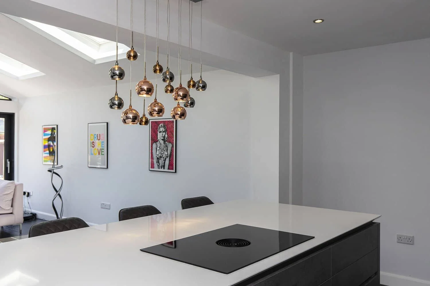 HANDLELESS CONCRETE-EFFECT KITCHEN IN ST ALBANS