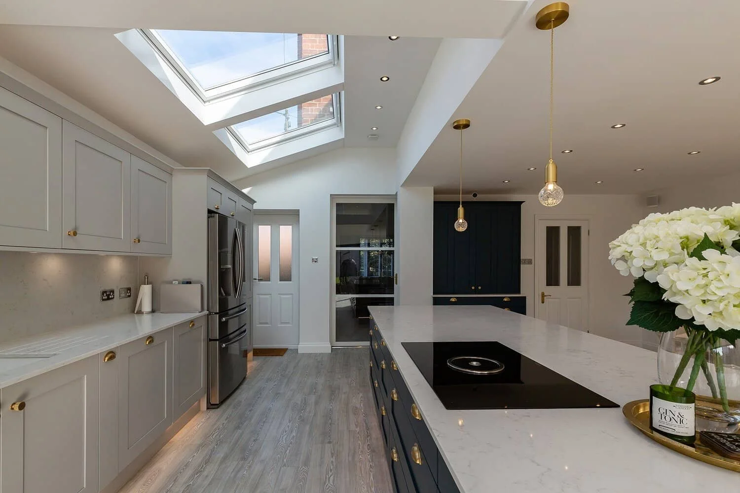 ELEGANT BLUE &amp; GREY SHAKER KITCHEN ON LUTON ROAD
