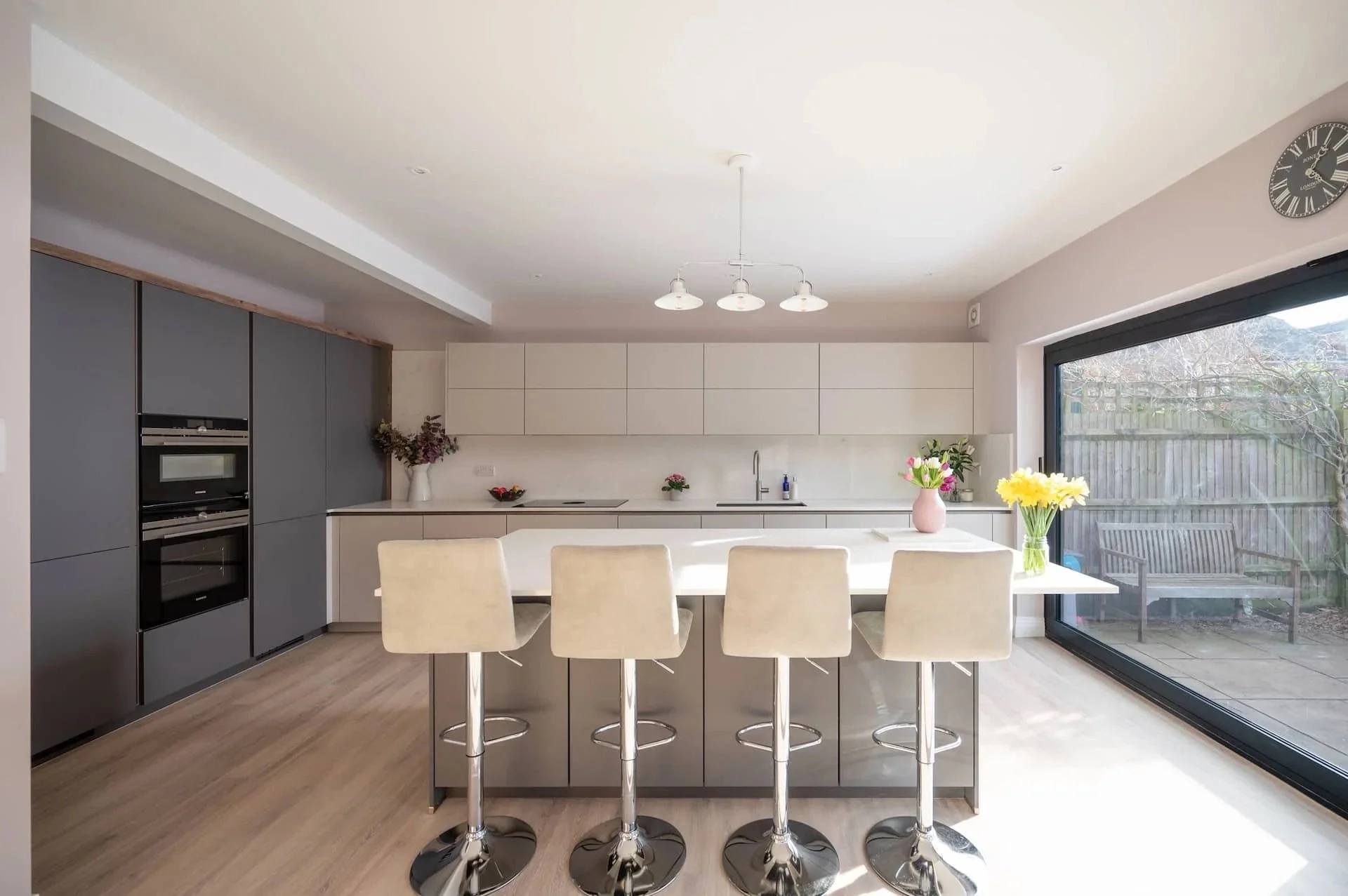 CONTEMPORARY WHITE & GREY KITCHEN IN ST ALBANS