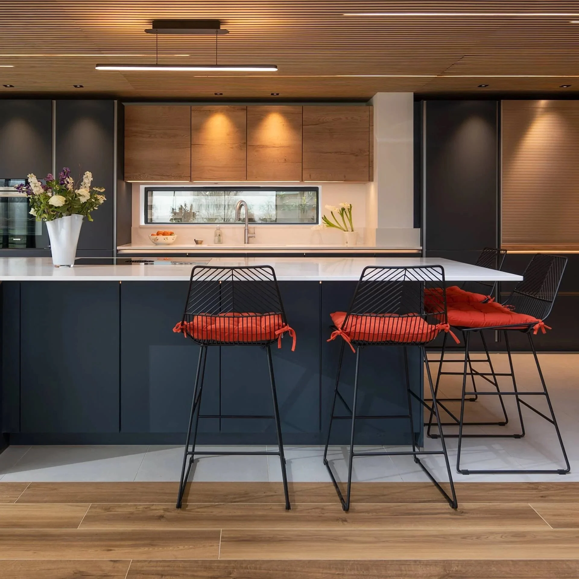 LUXURIOUS FJORD BLUE & OAK KITCHEN IN WILSTONE