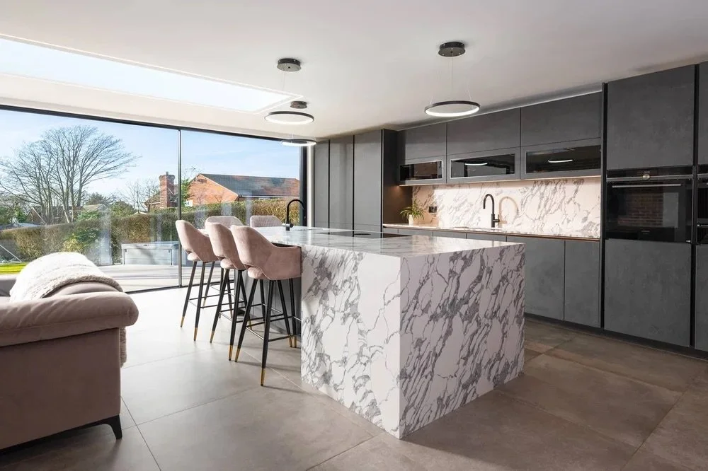 MODERN GREY KITCHEN IN KINGS PARK
