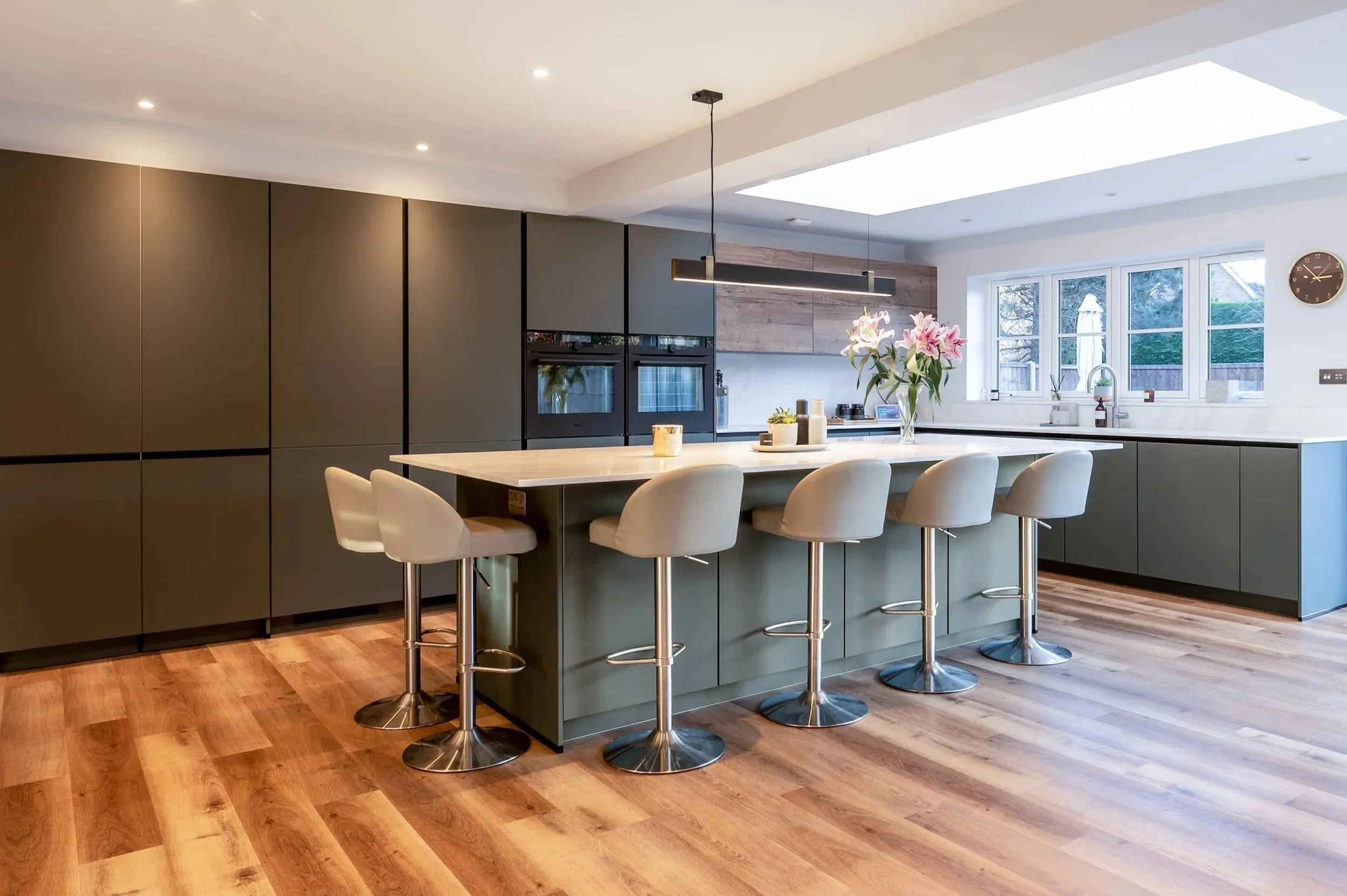 MATTE GREEN HANDLELESS KITCHEN IN REDBOURN