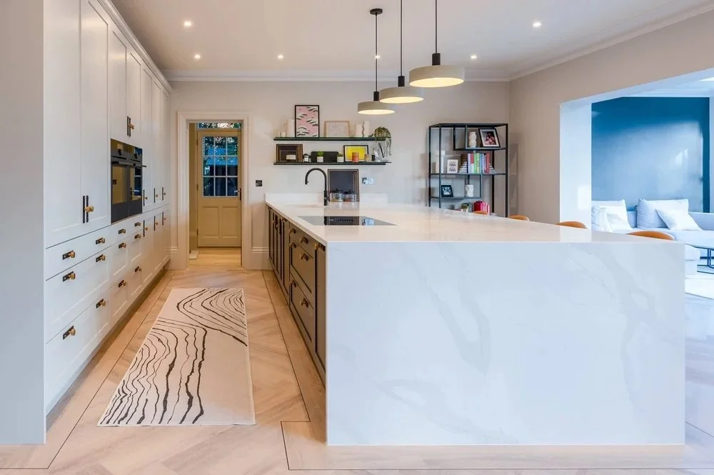 PEBBLE GREY KITCHEN IN BERKHAMSTED